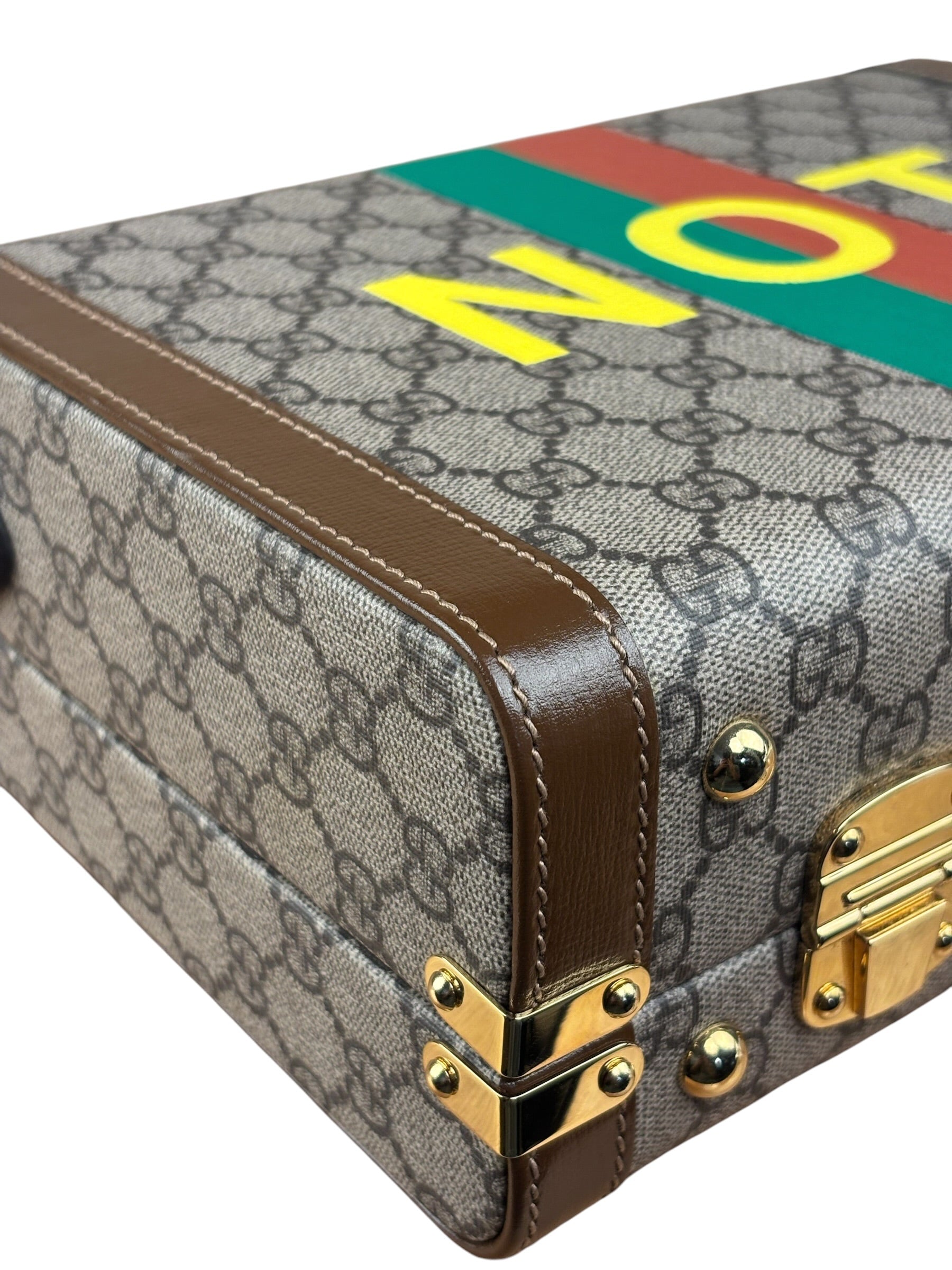 Gucci GG Supreme Fake/Not Savoy Beauty Case Crossbody