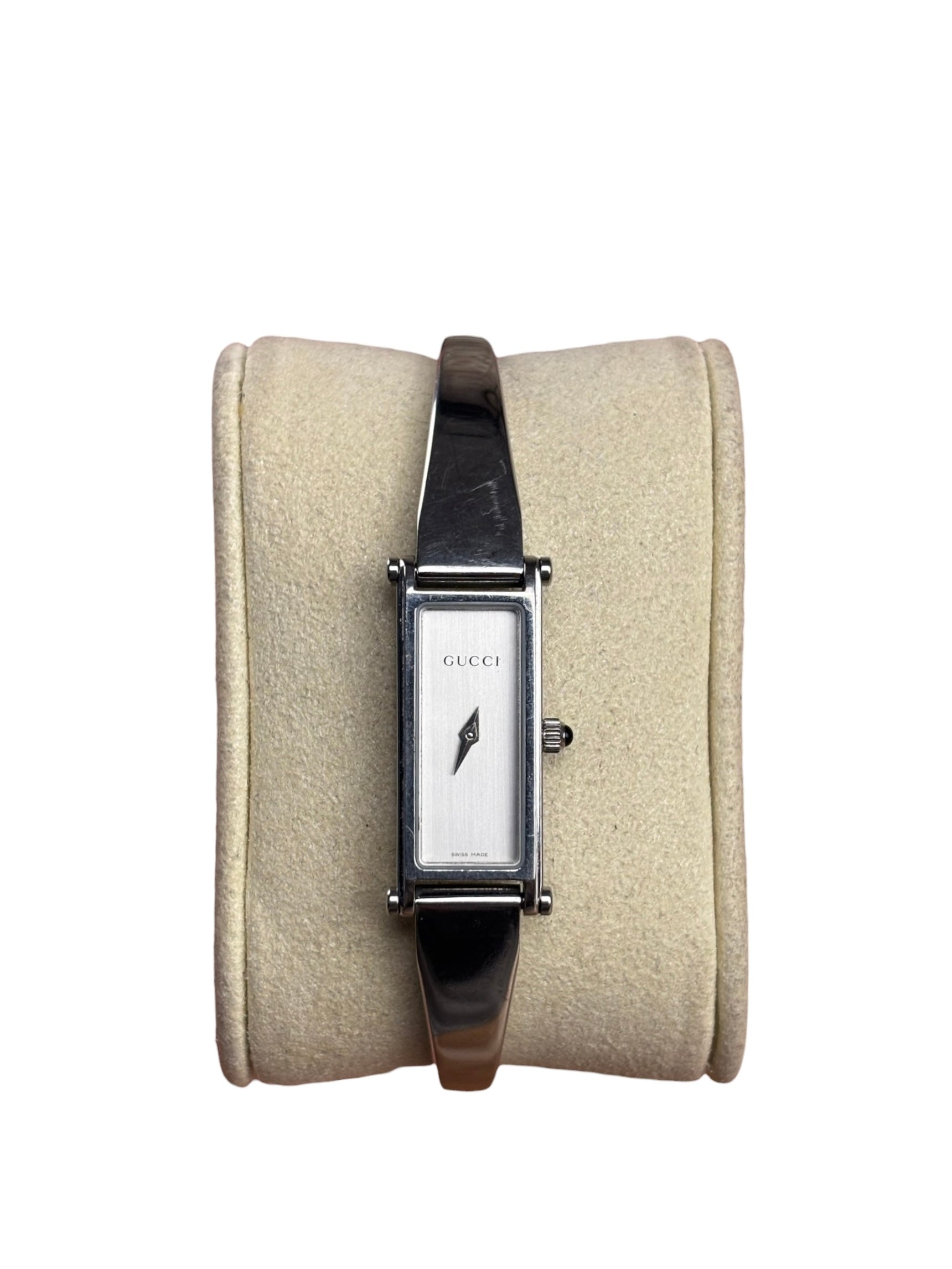 Gucci 1500L Silver Dial Bangle Watch