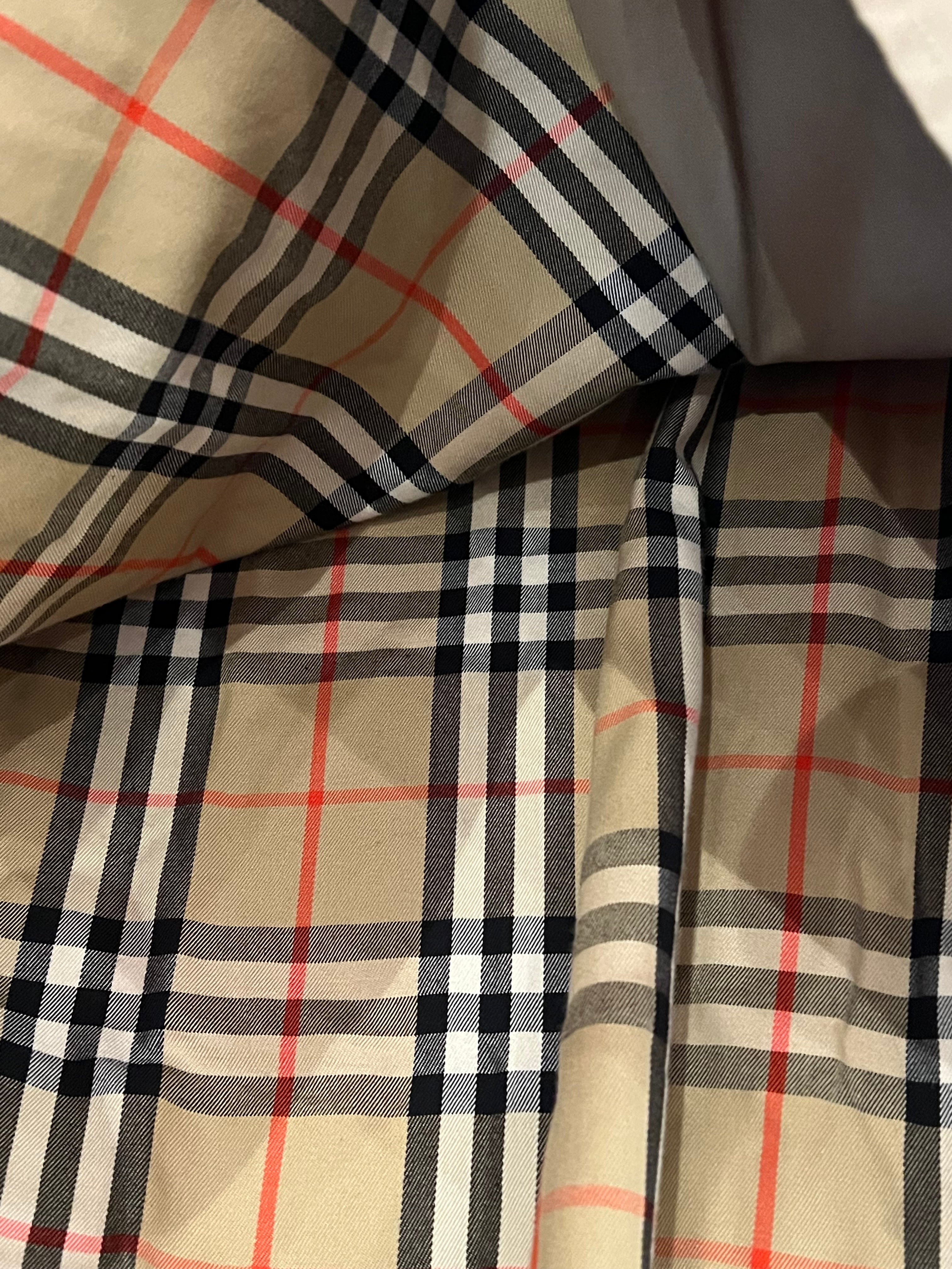 Burberry Long Button-Up Trench Coat