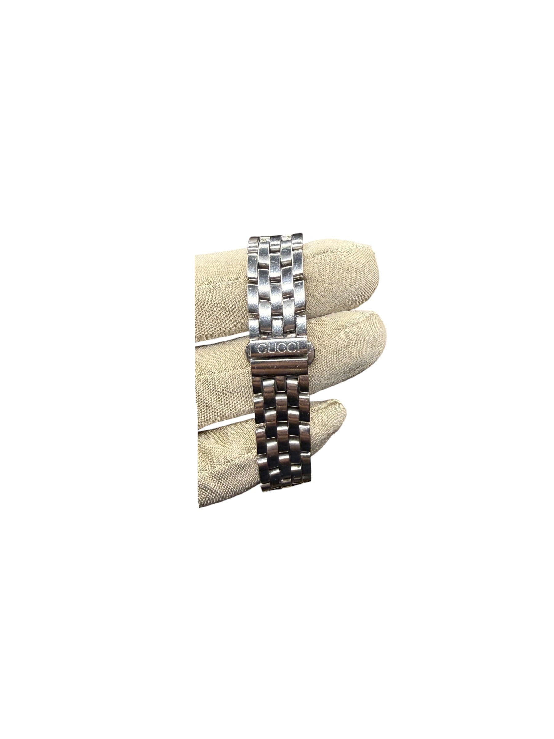 Gucci 5500L Silver Roman Dial