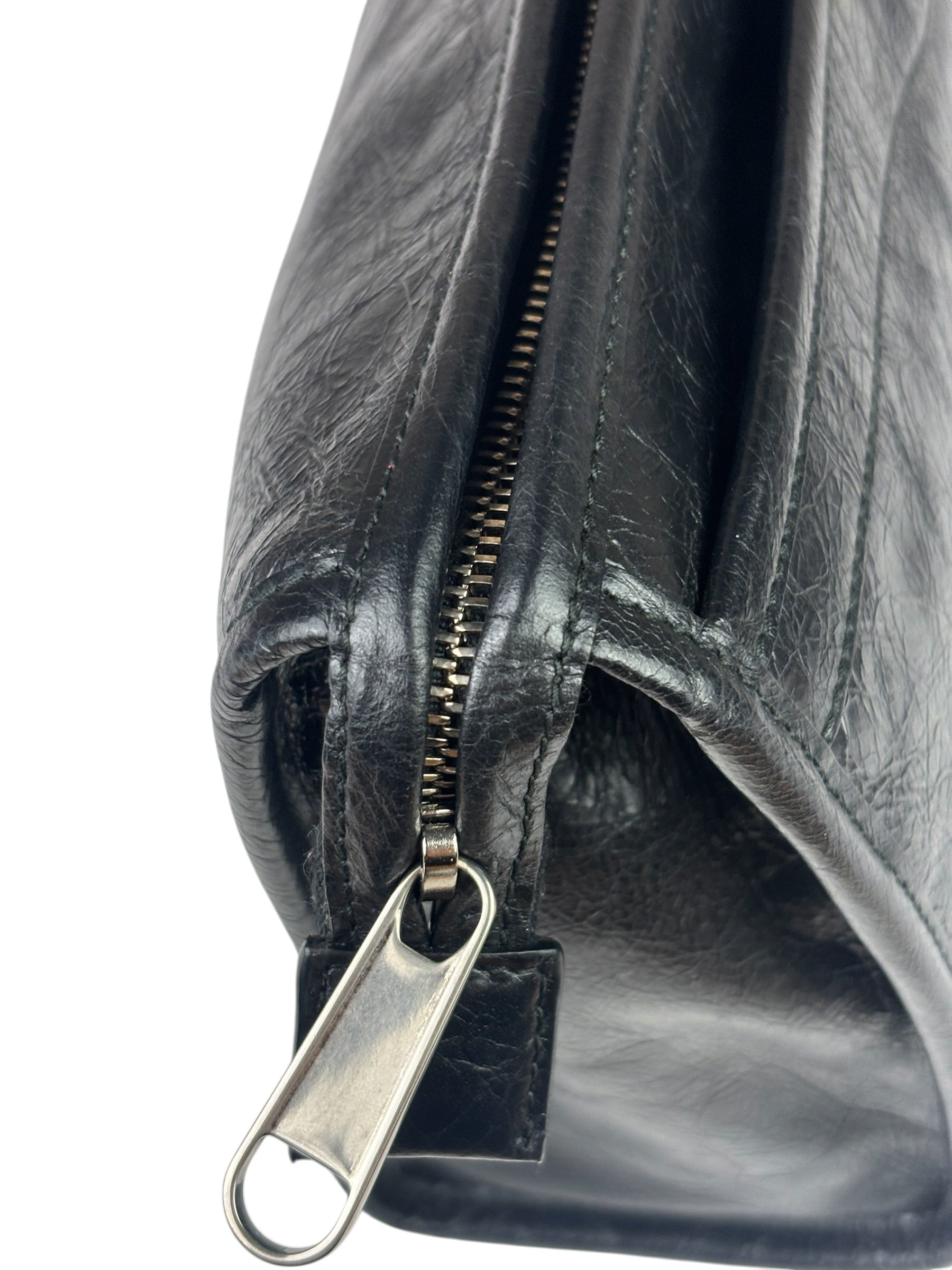 Gucci Black Leather Zip Clutch