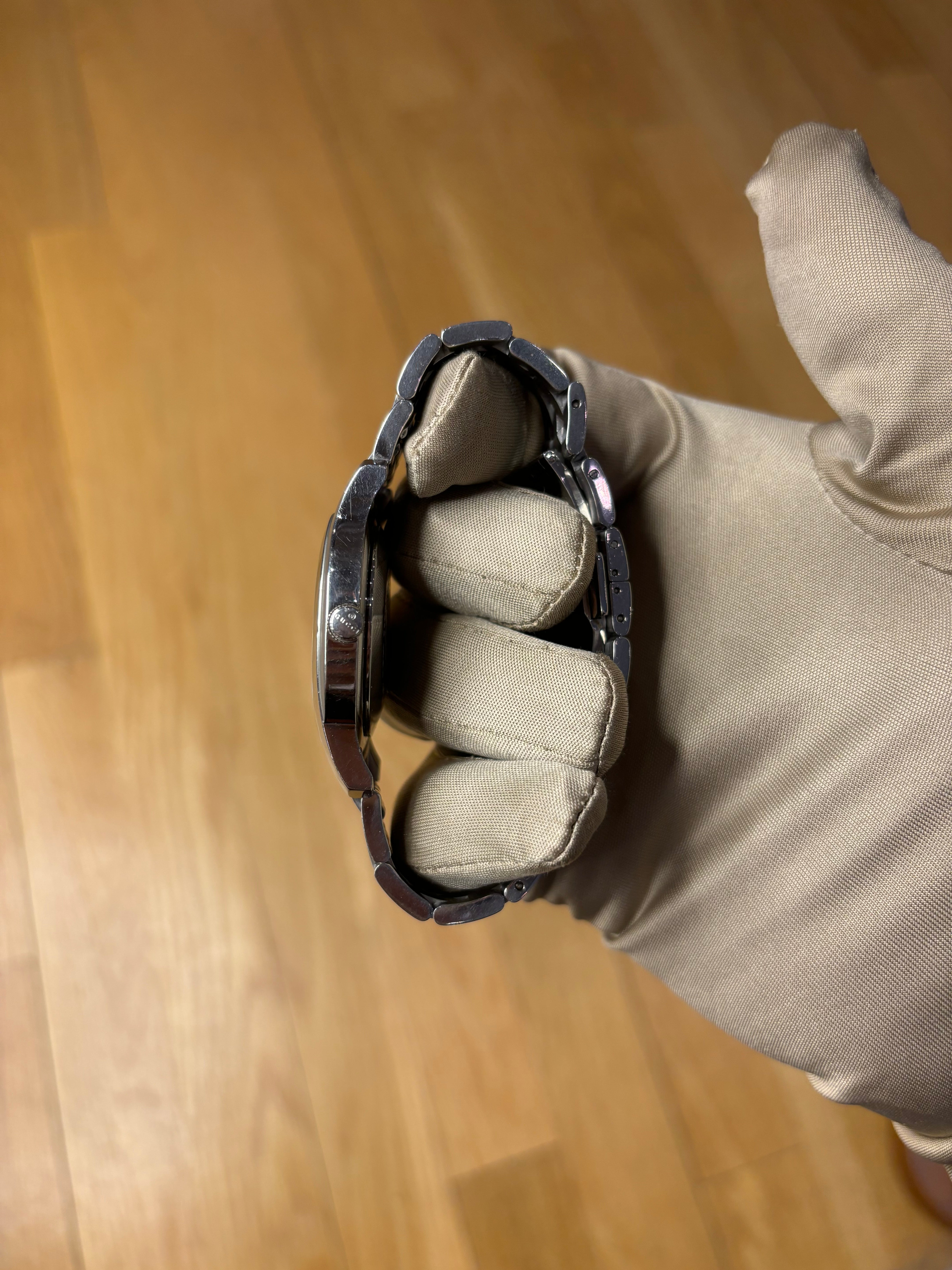 Gucci Automatic Date Just Silver Dial