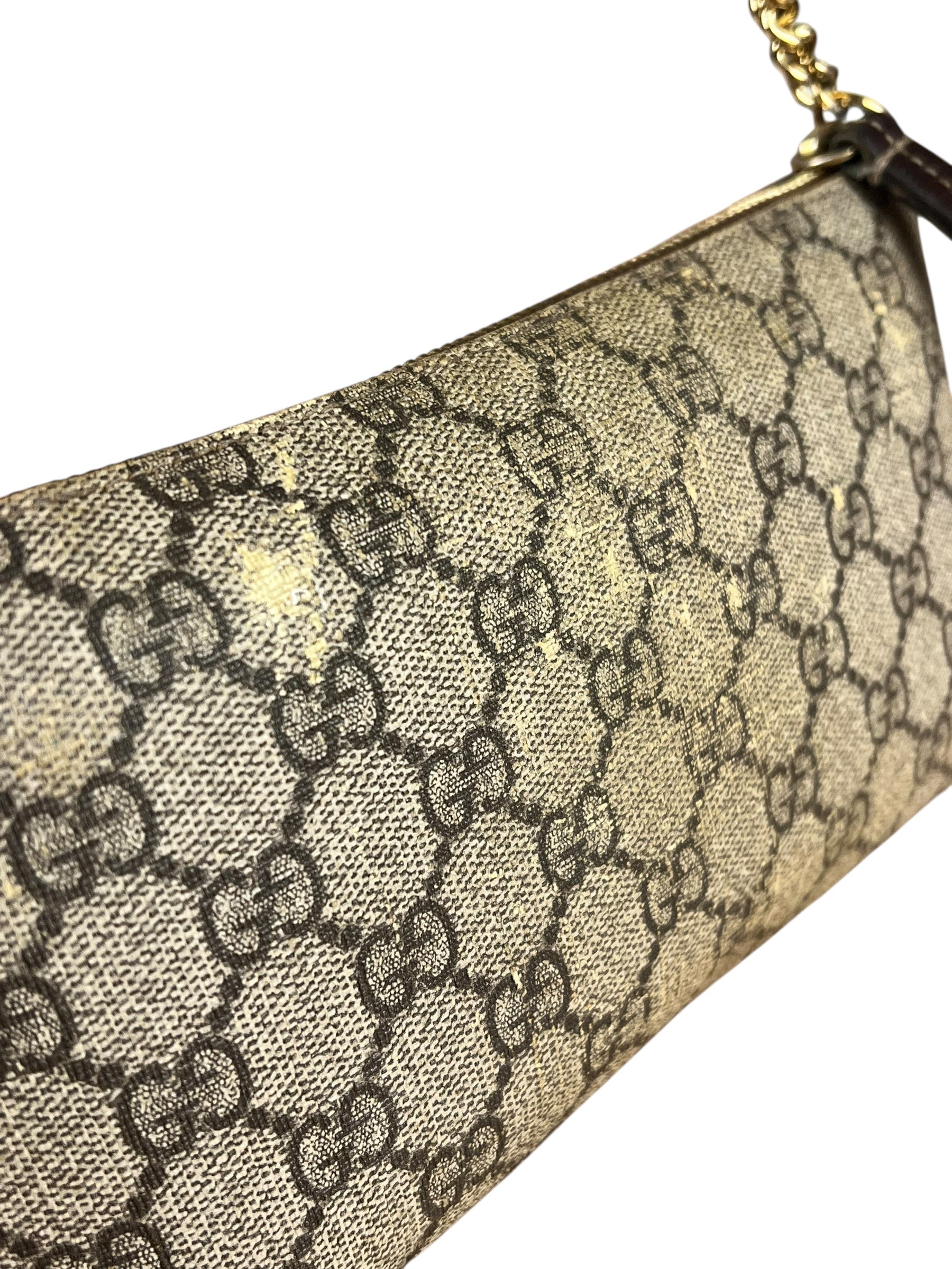 Gucci GG Supreme Pochette