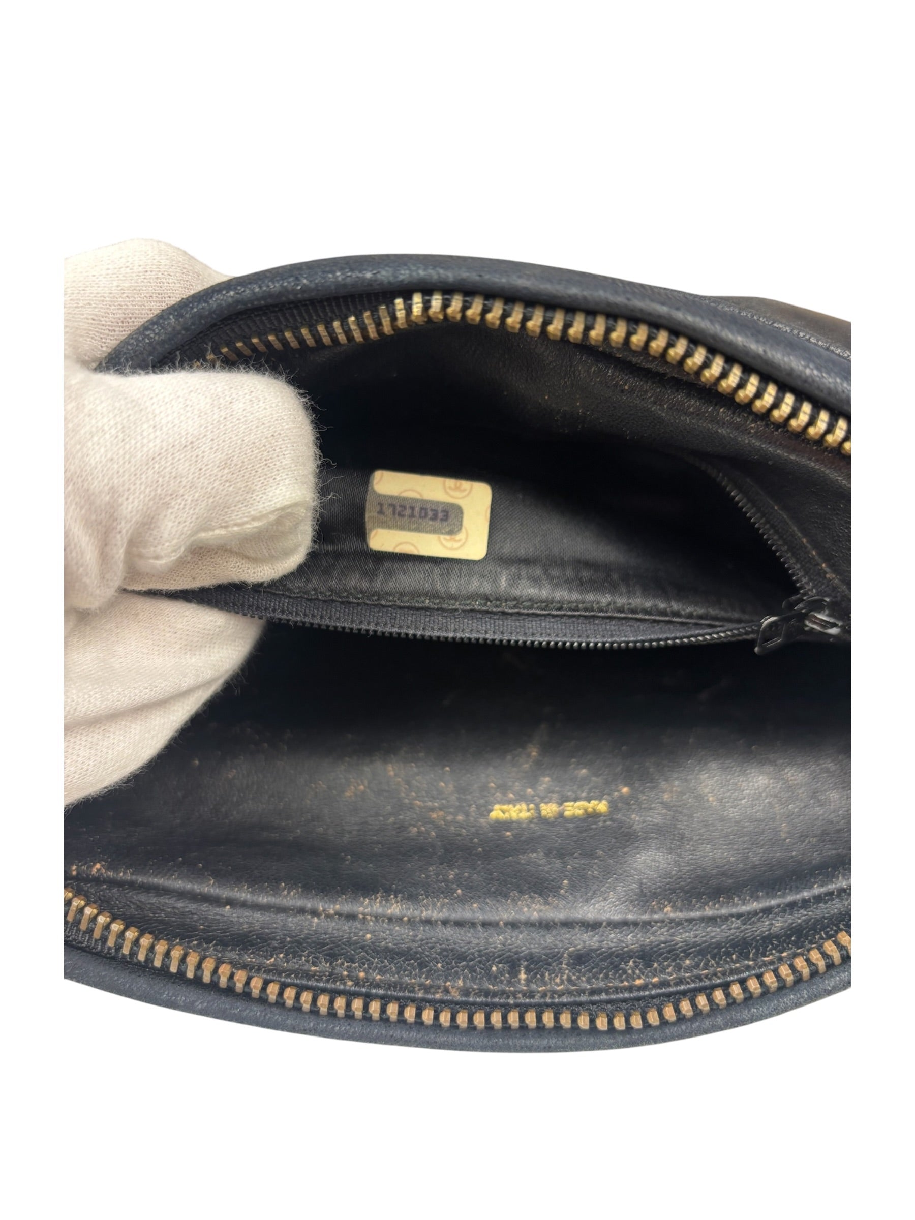 Chanel Vintage Black Quilted Leather CC Camera Bag 1989