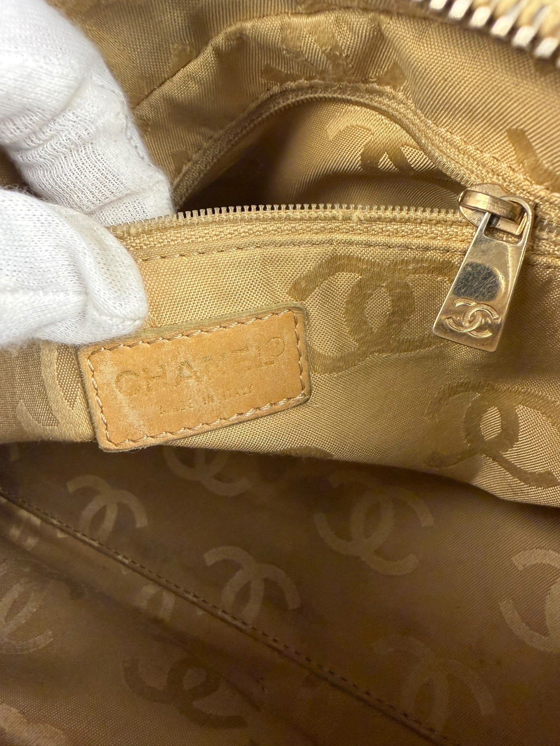 Chanel CC Vintage Beige Leather Caviar Wood Chain Hobo Bag