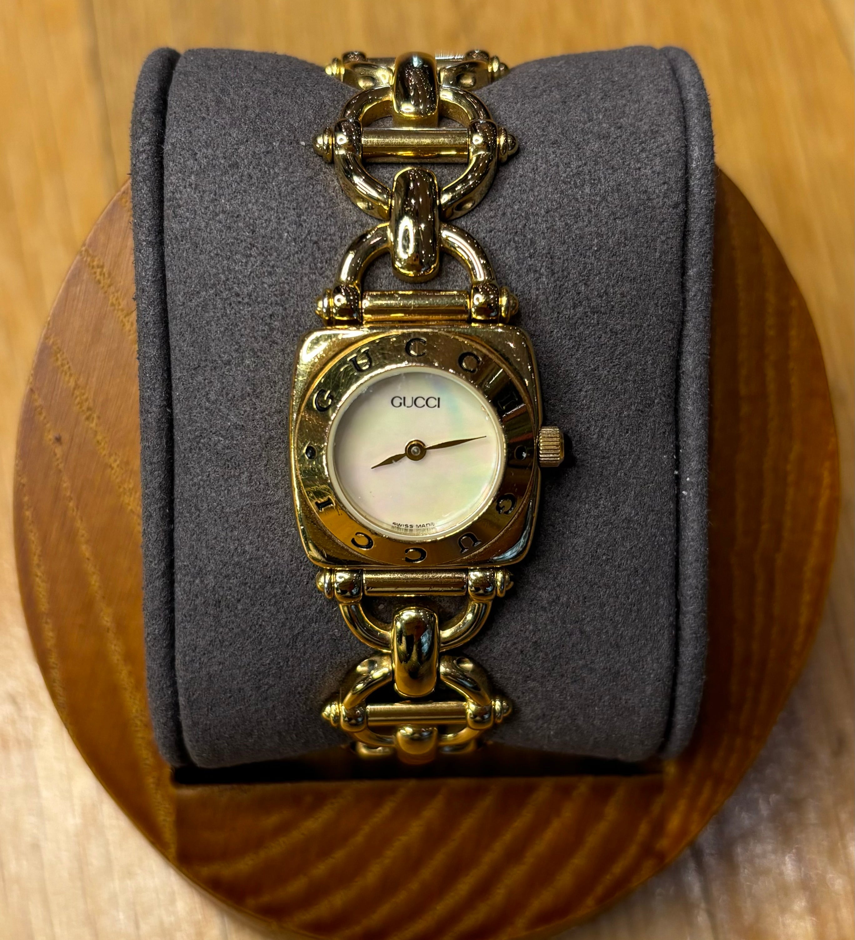 Gucci Mother Of Pearl Dial Gold Plated Chain Link