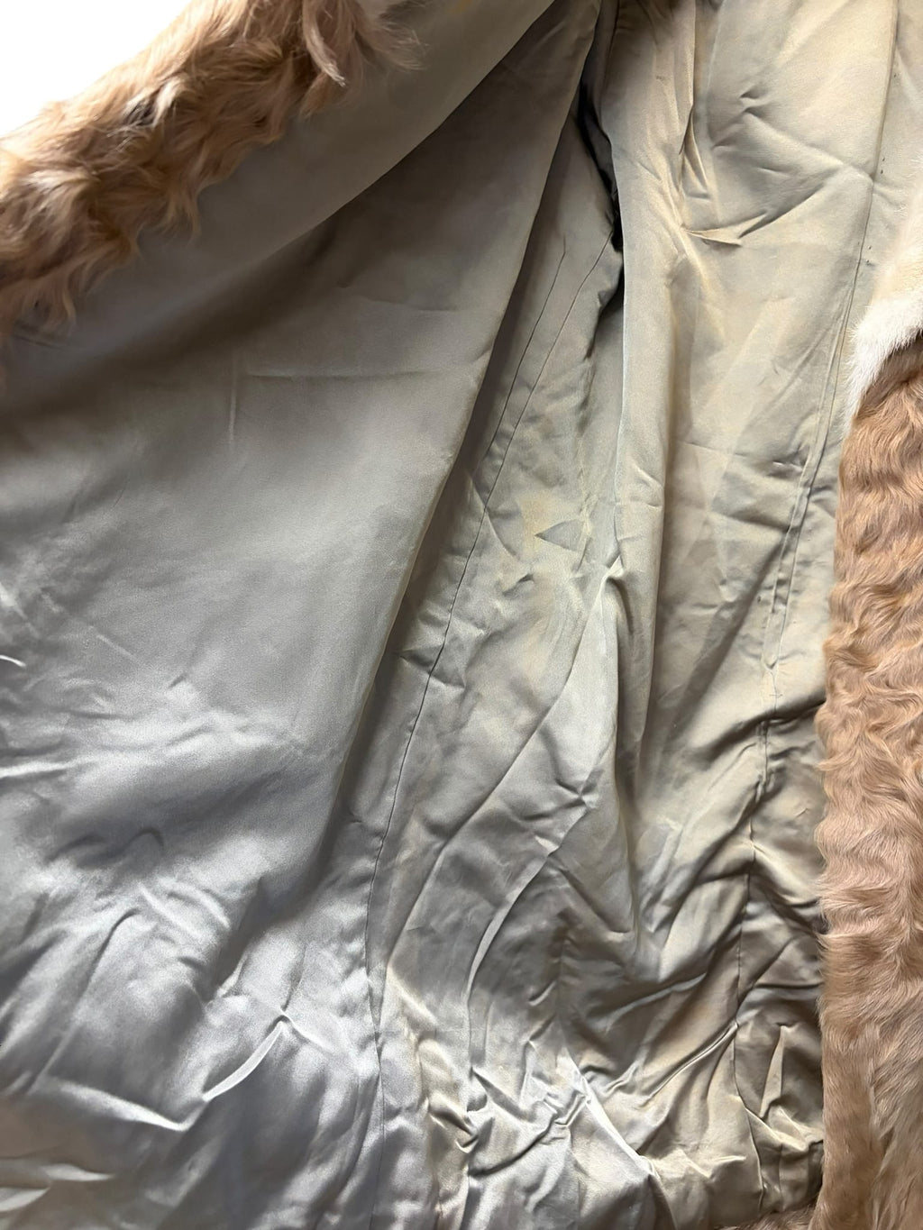 Vintage Glycine Cream/Light Brown Mink Collar/Persian Lamb Mid-Length Fur Coat