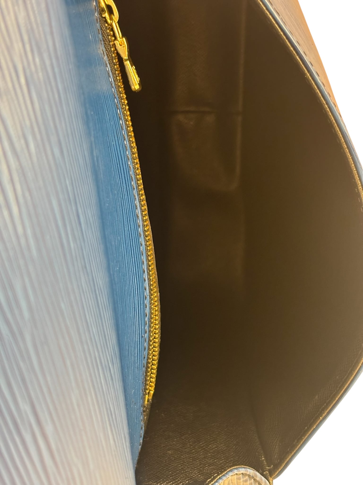 Louis Vuitton Vintage Blue Epi Saint Cloud GM Crossbody