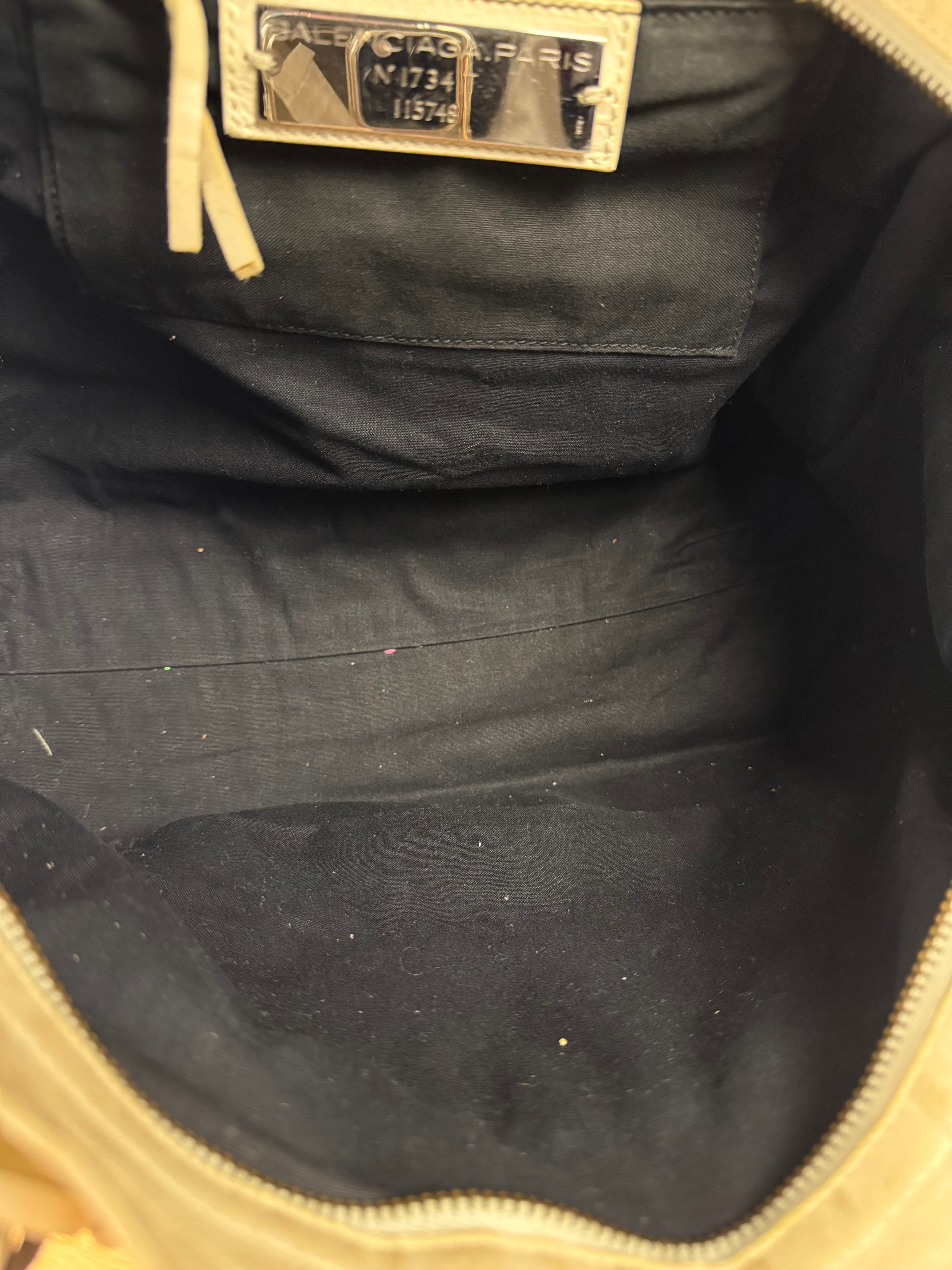 Balenciaga Ivory Leather Classic City Bag