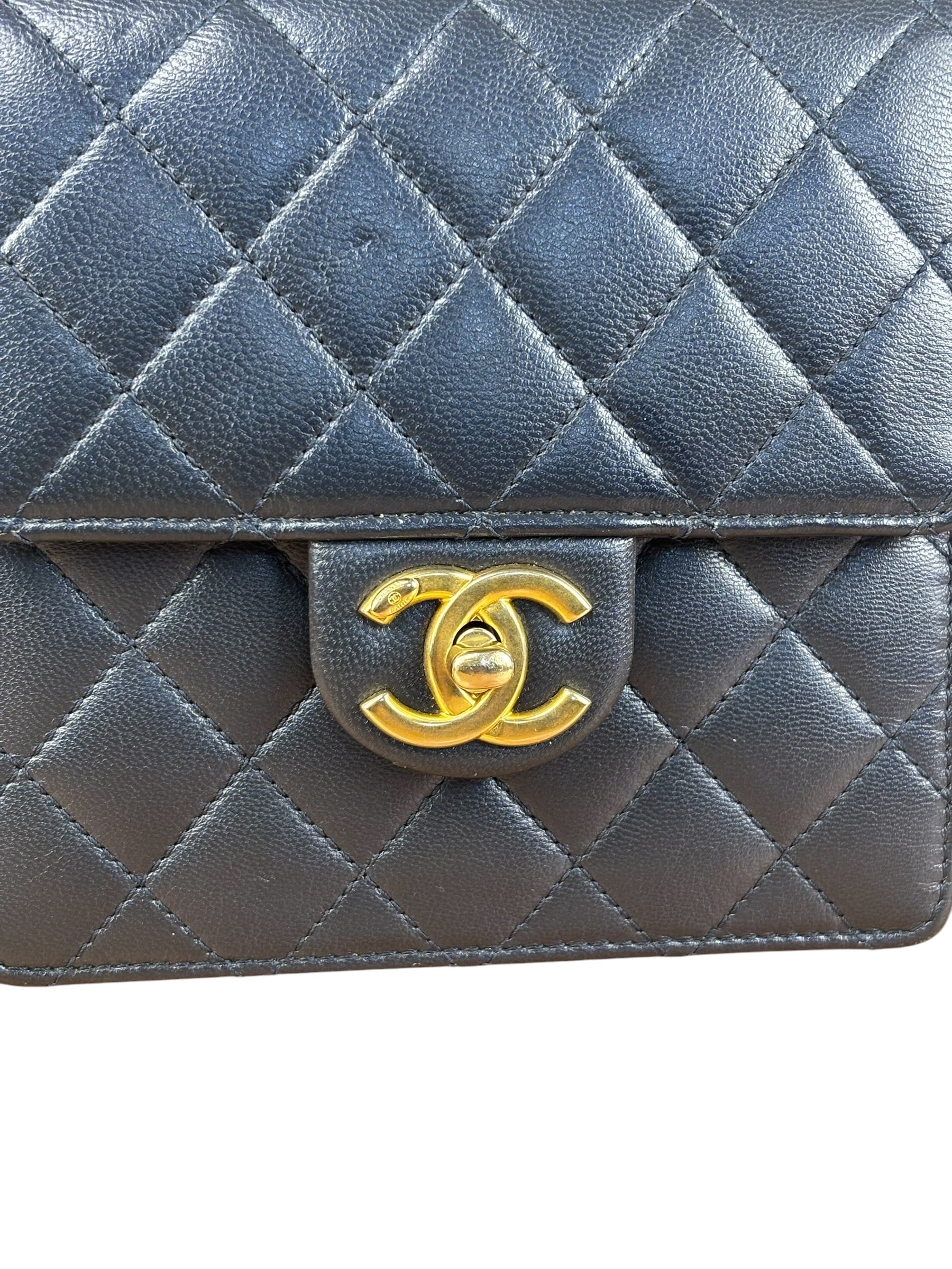 Chanel Chic Pearl Flap Shoulder/Crossbody Bag
