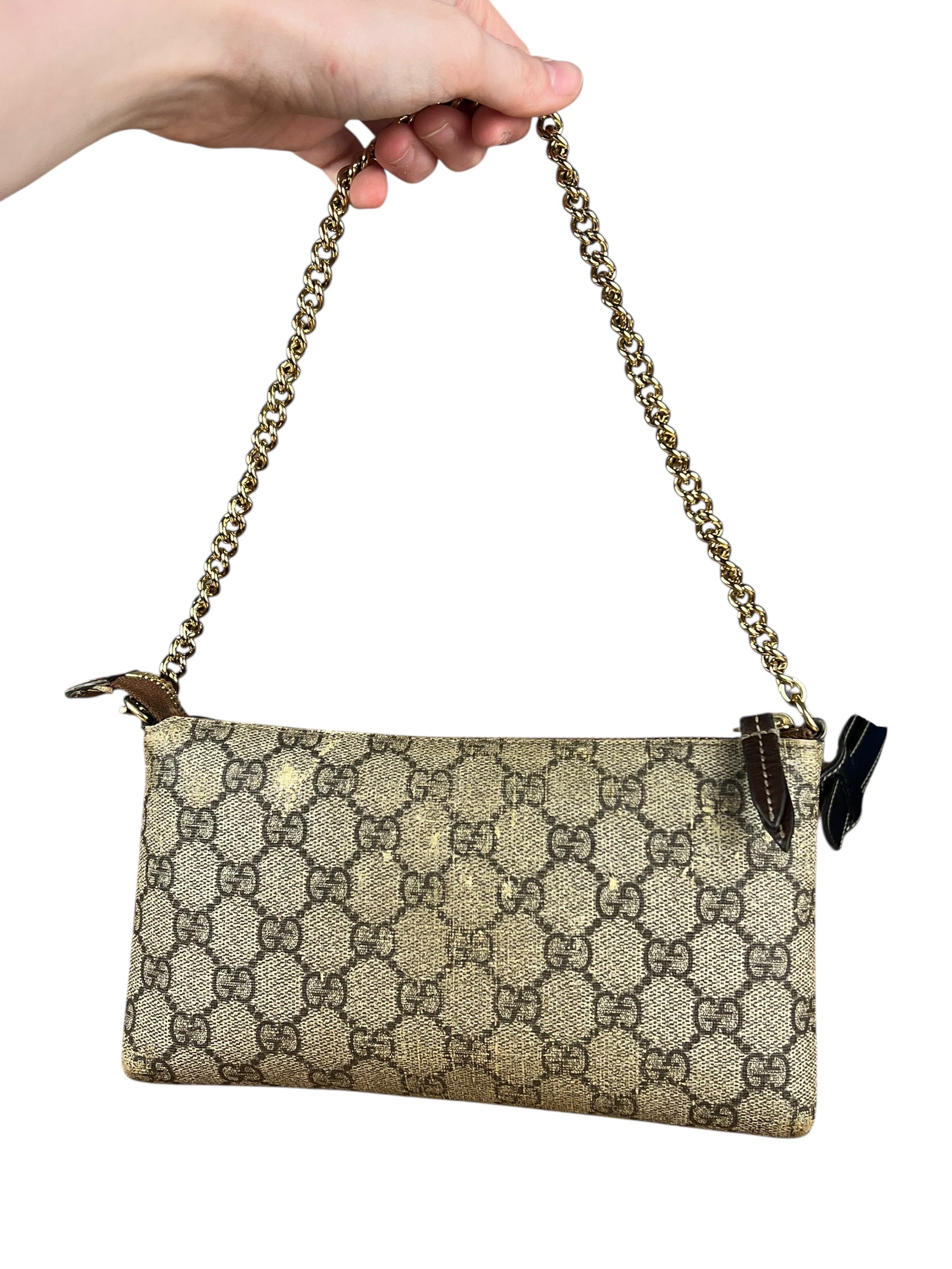 Gucci GG Supreme Pochette