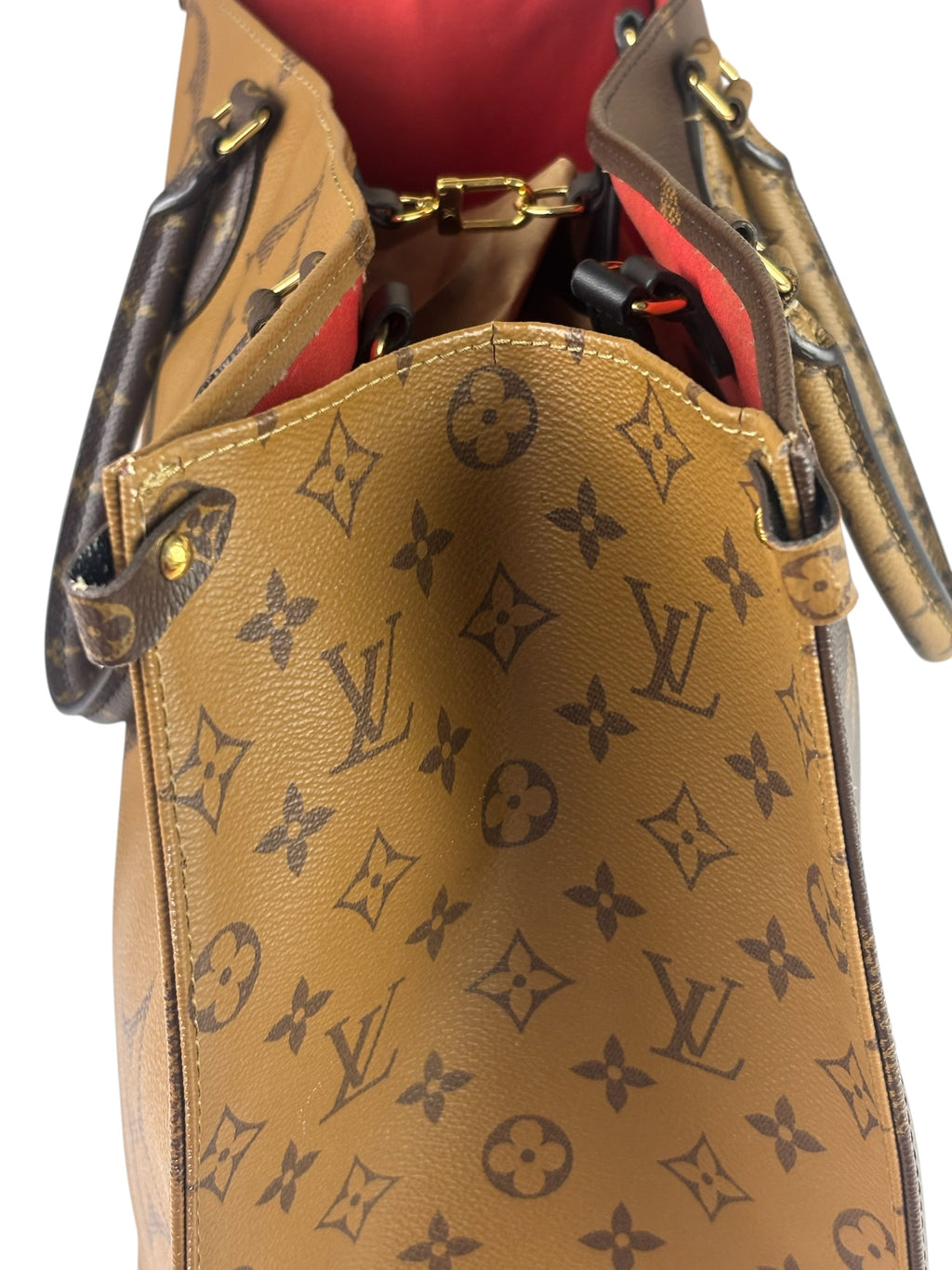 Louis Vuitton Monogram OnTheGo MM