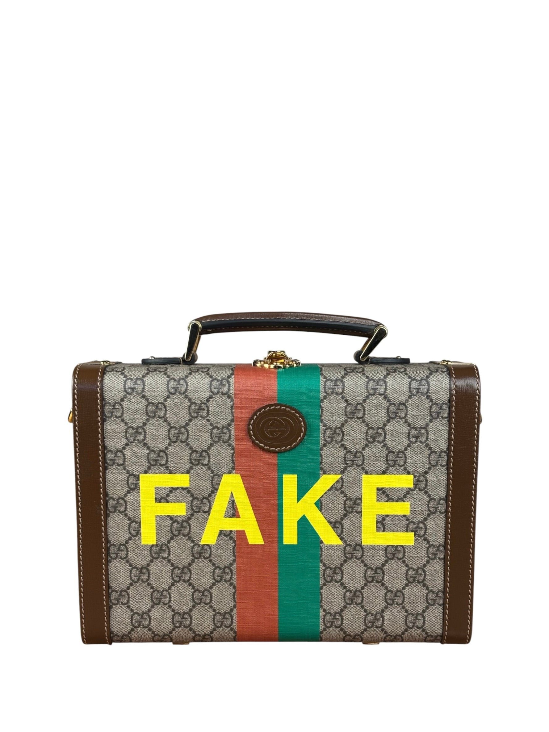 Gucci GG Supreme Fake/Not Savoy Beauty Case Crossbody