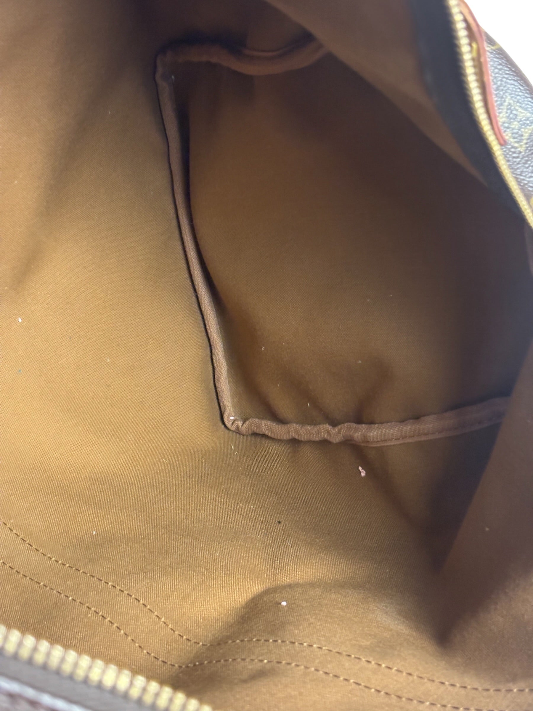 Louis Vuitton Monogram Keepall 50
