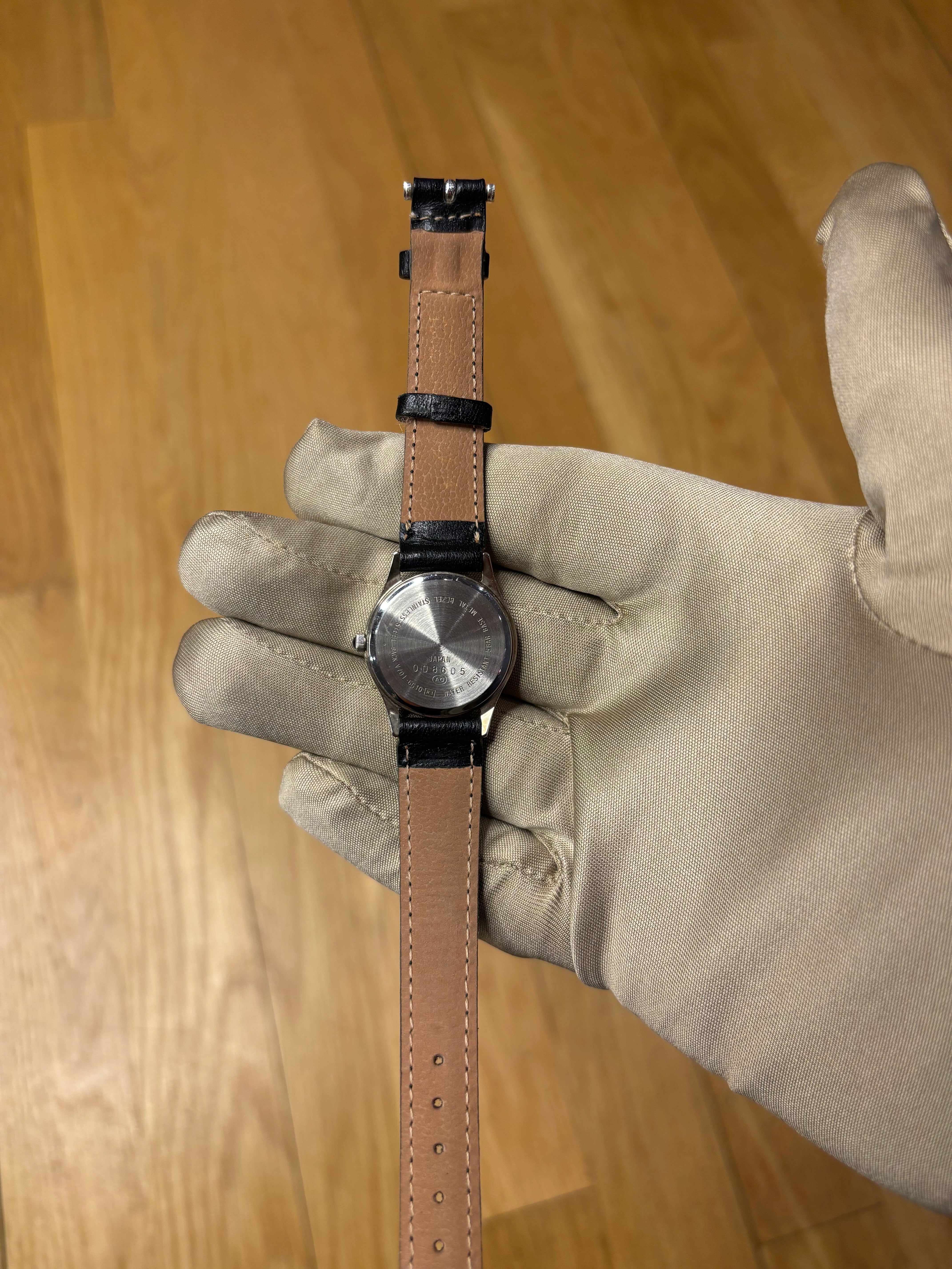 Alba Styla White Dial Black Leather Strao