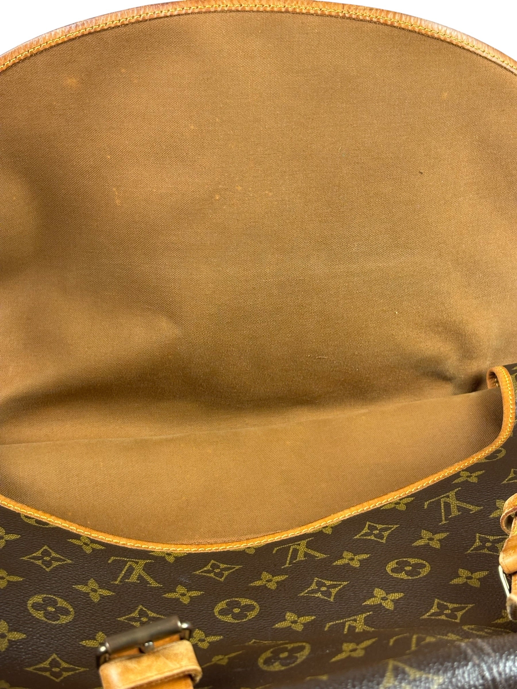 Louis Vuitton Monogram Saumur 43 Messenger Bag