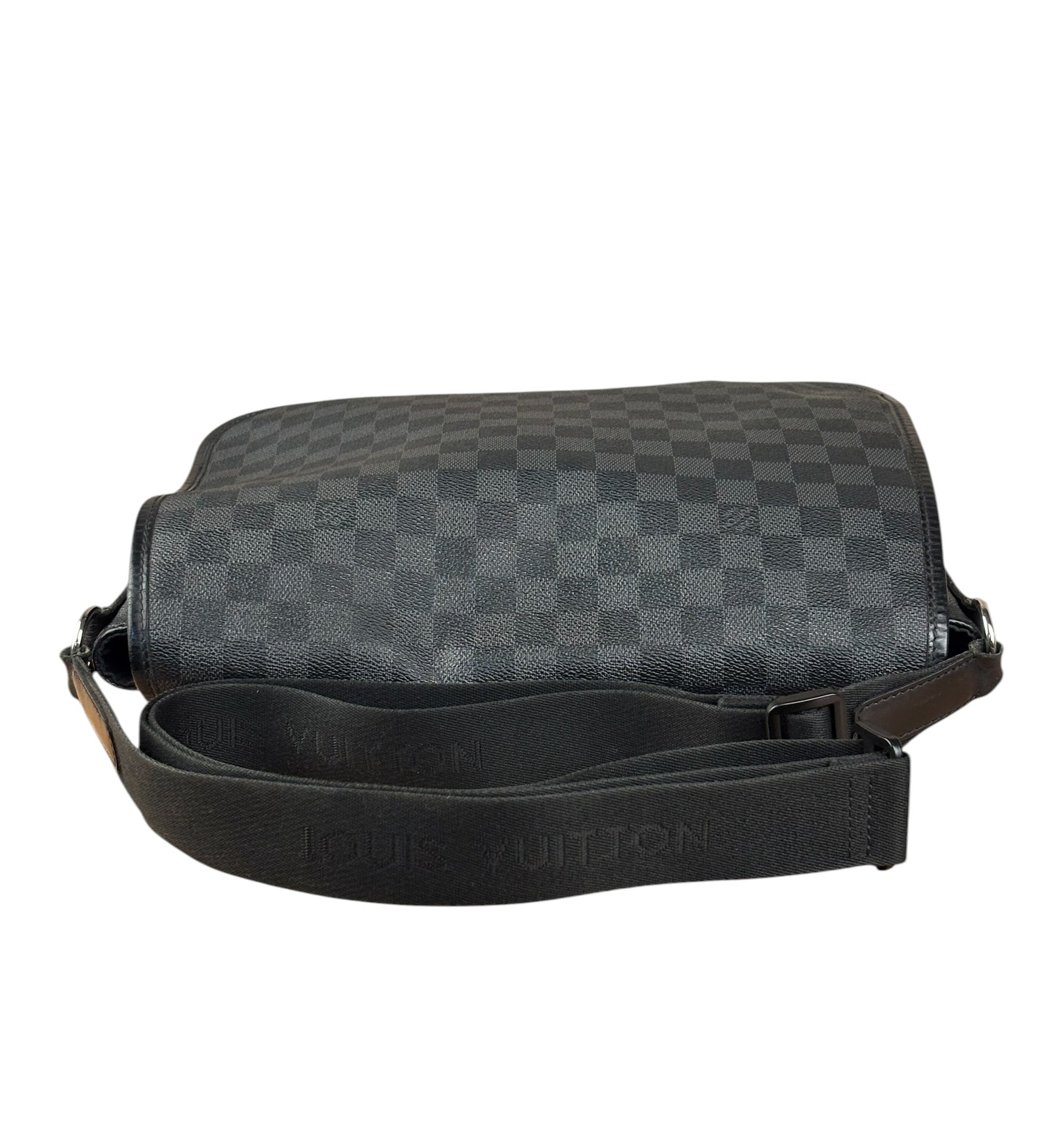 Louis Vuitton Damier Graphite Daniel Messenger Bag