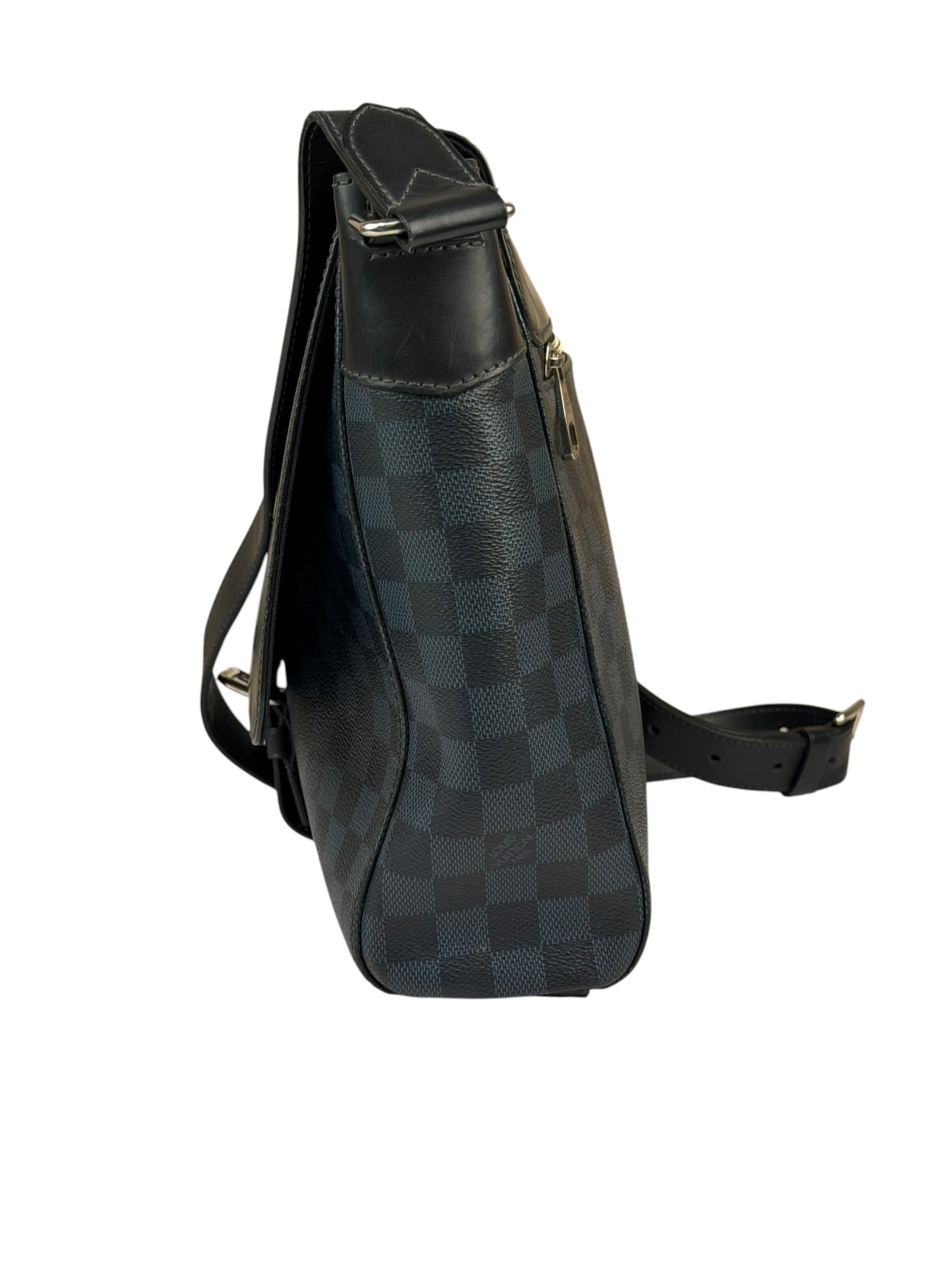 Louis Vuitton Damier Cobalt Newport Messenger Bag GM