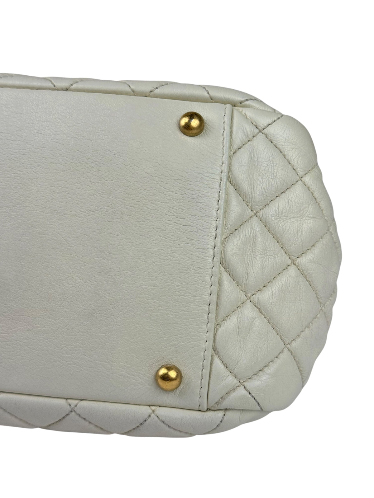 Chanel White/Black Quilted Lambskin East/West Mademoiselle Accordion Flap Bag 2012
