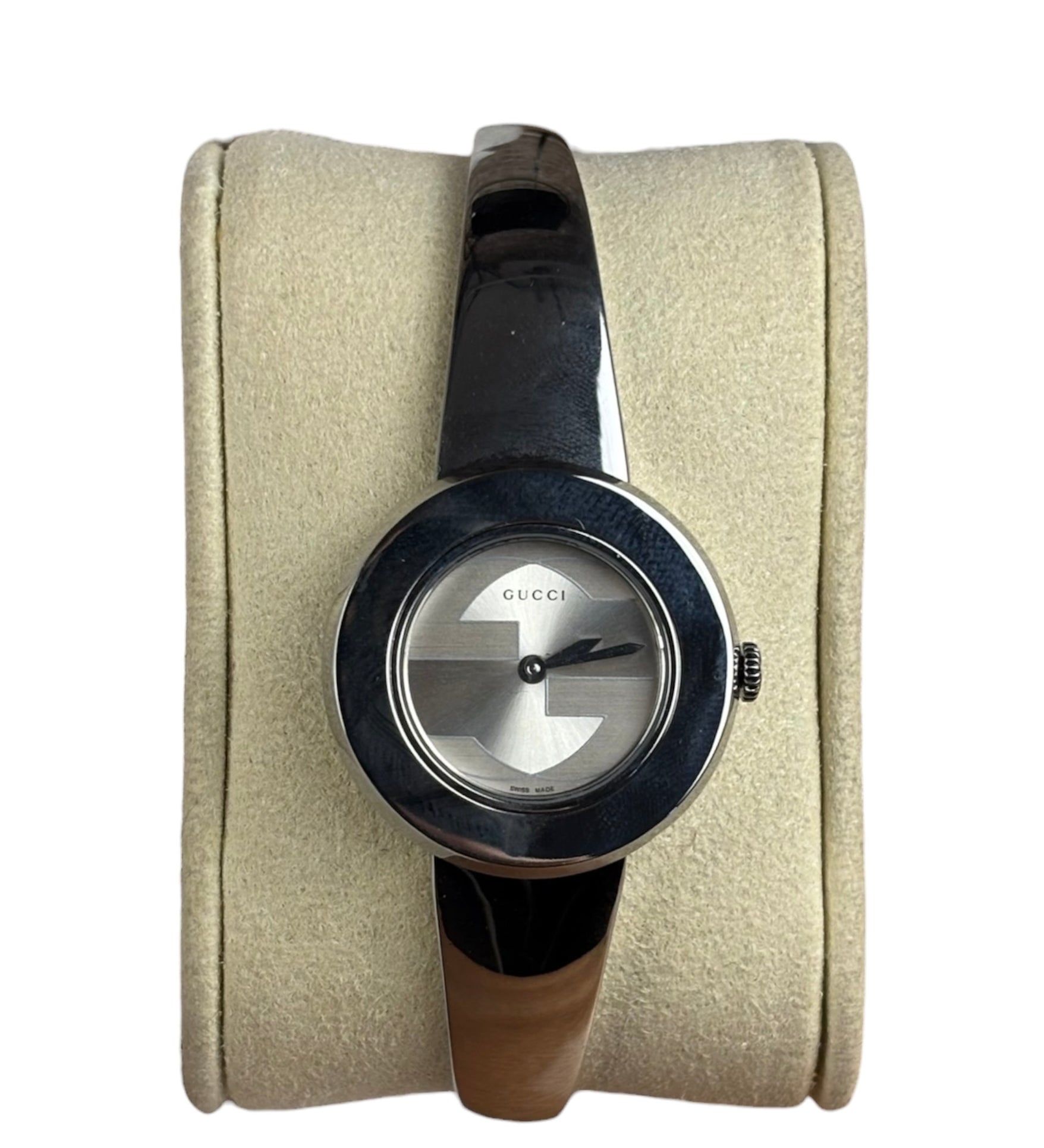 Gucci 129.5 Round GG Dial Bangle Band