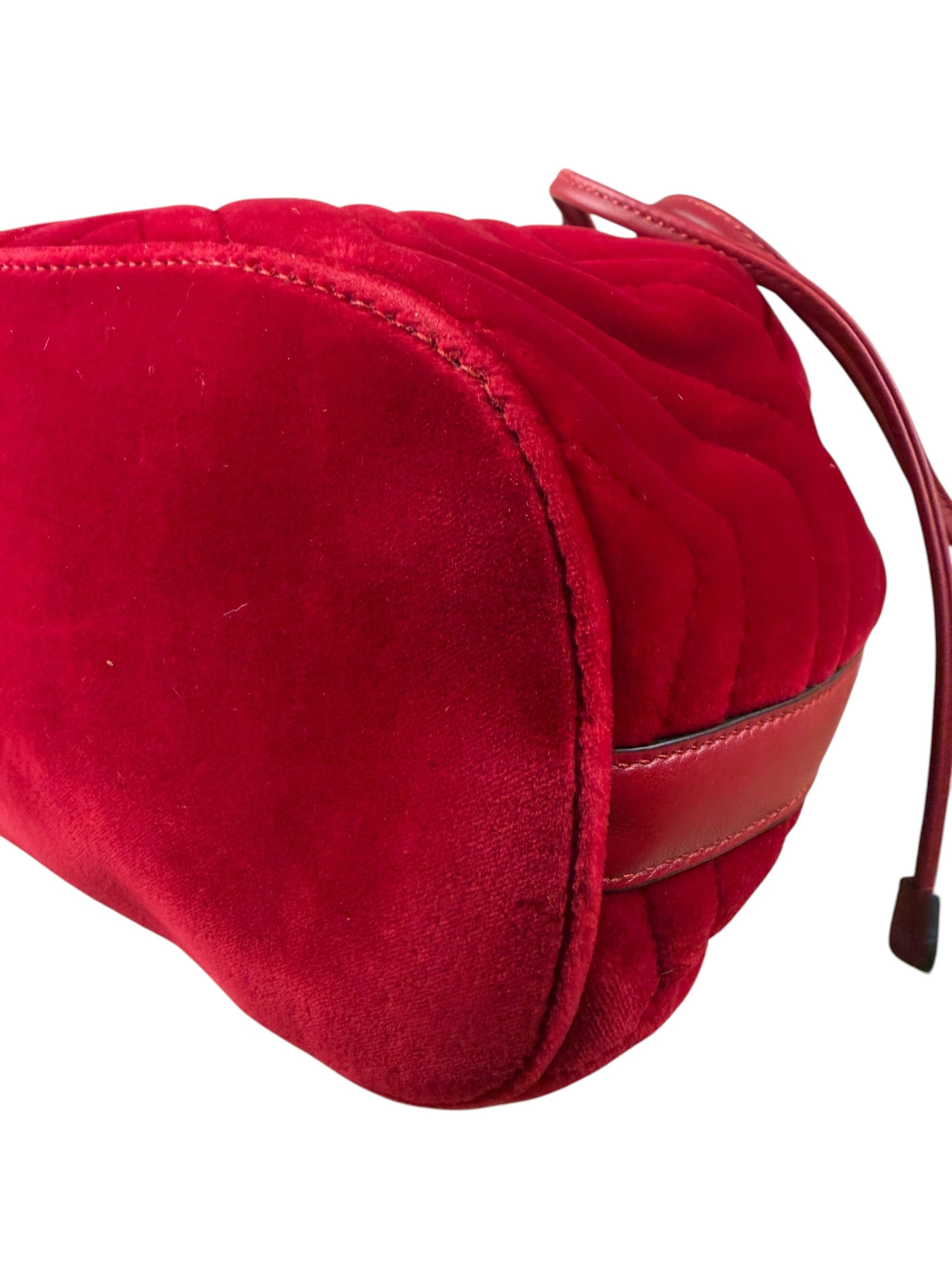 Gucci Red Velvet Leather Trim Marmont Matelasse Bucket Bag