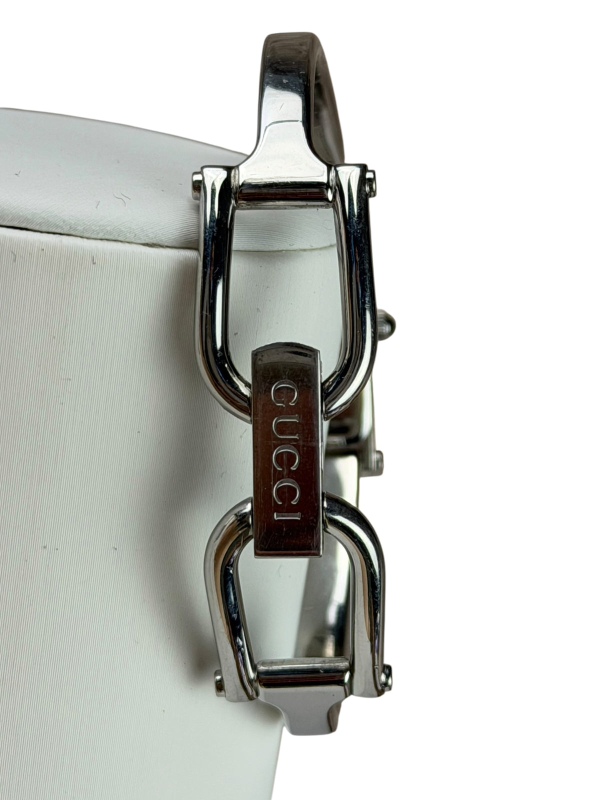 Gucci 1500L Black Dial Bangle Band