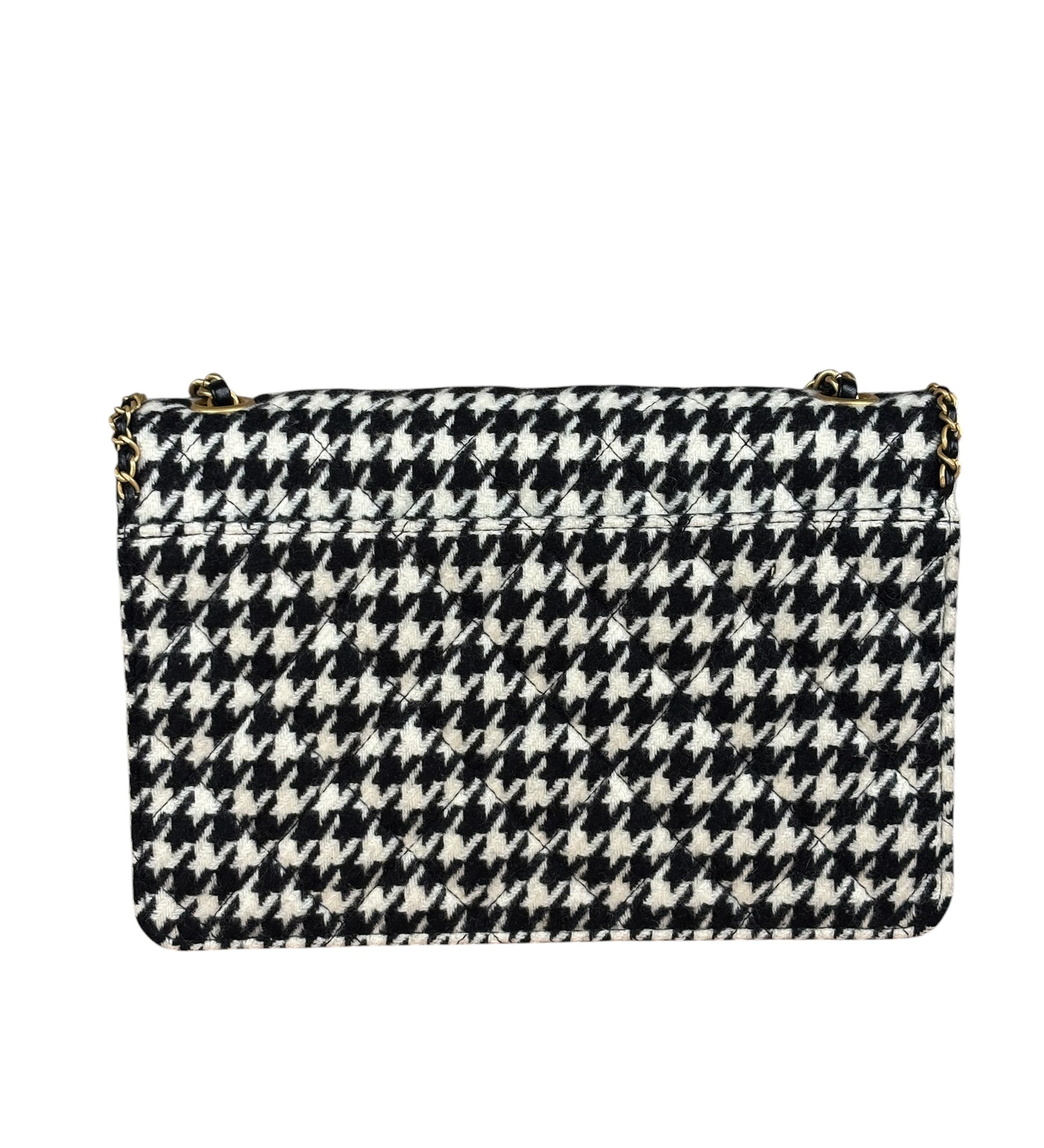 Chanel Houndstooth Tweed Heart Chain Flap Bag 2024