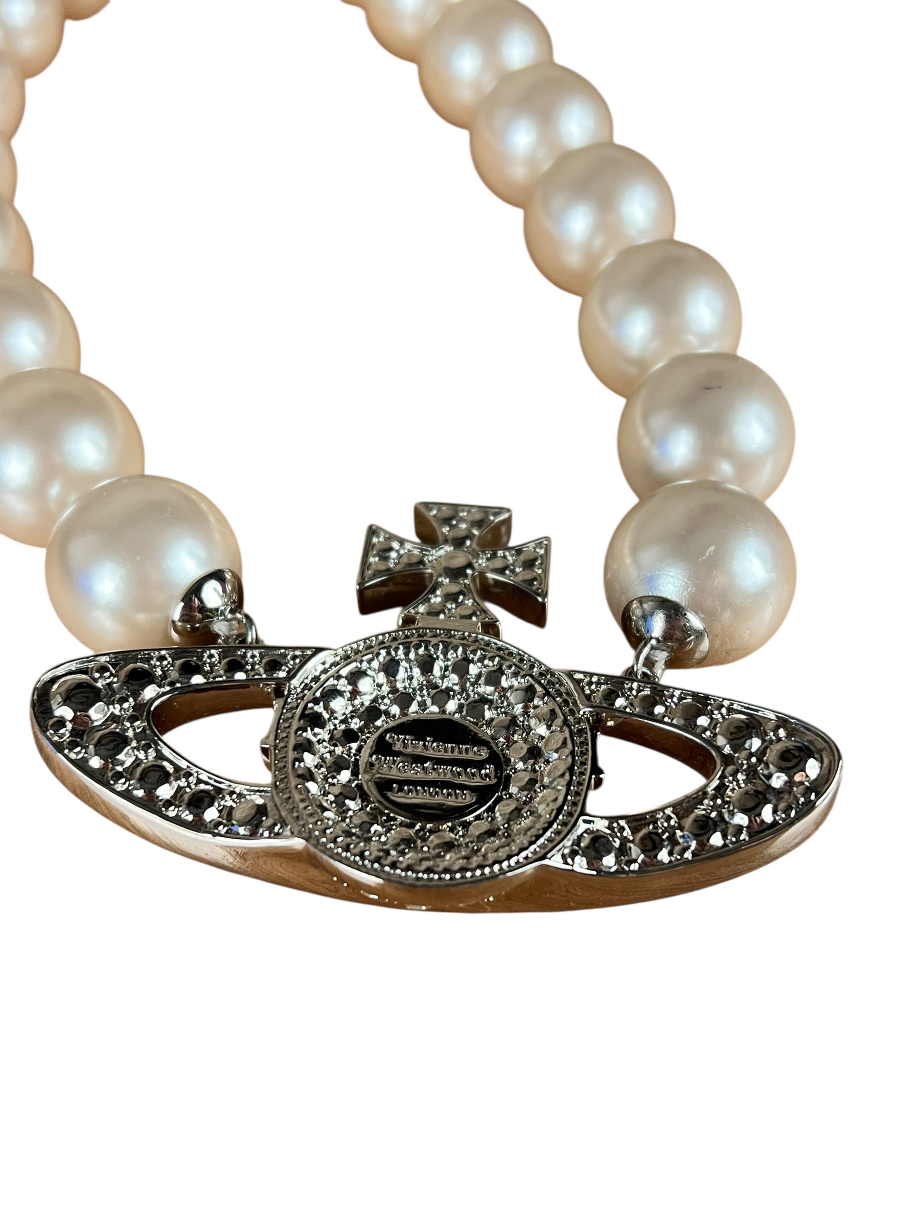 Vivienne Westwood Orb Neysa Pearl Choker