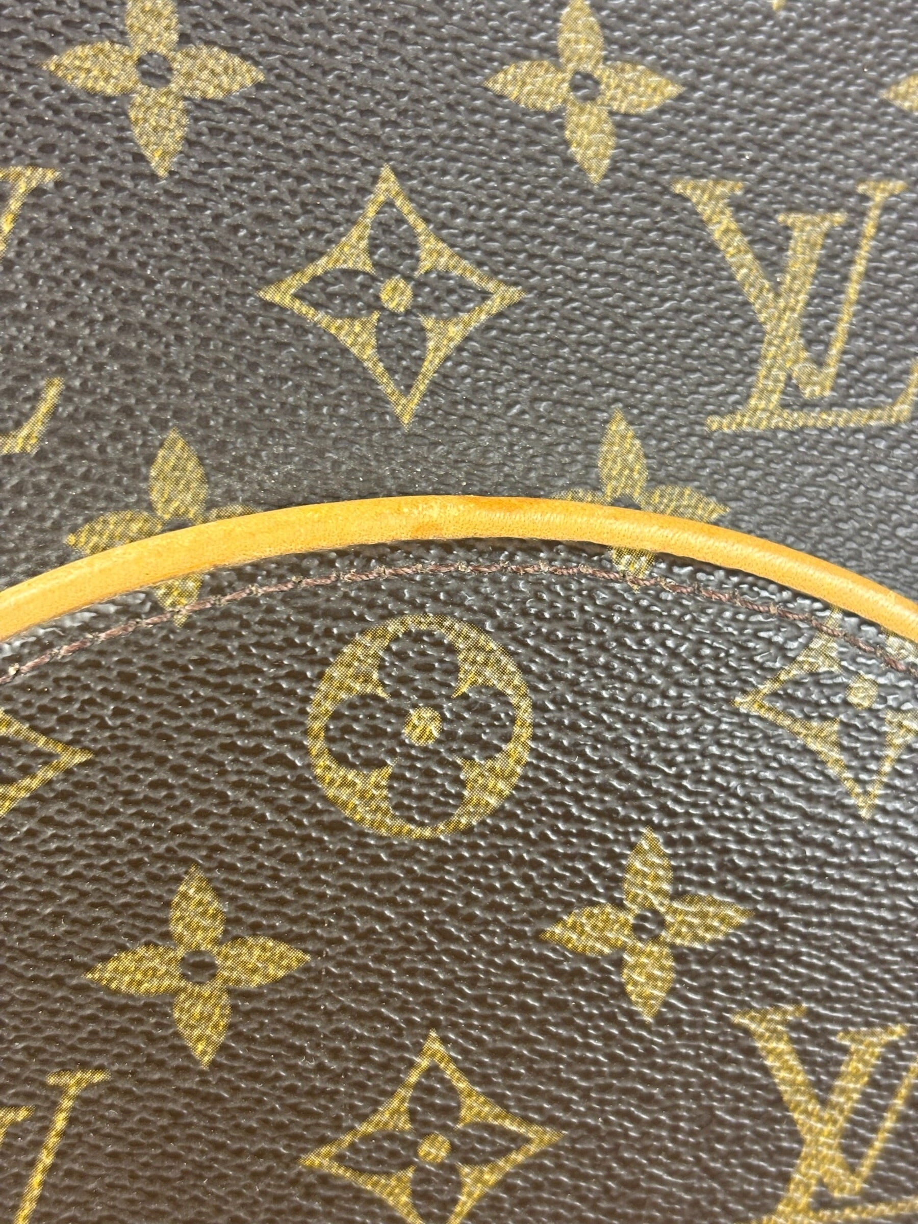 Louis Vuitton Vintage Monogram Ellipse GM Shoulder Bag