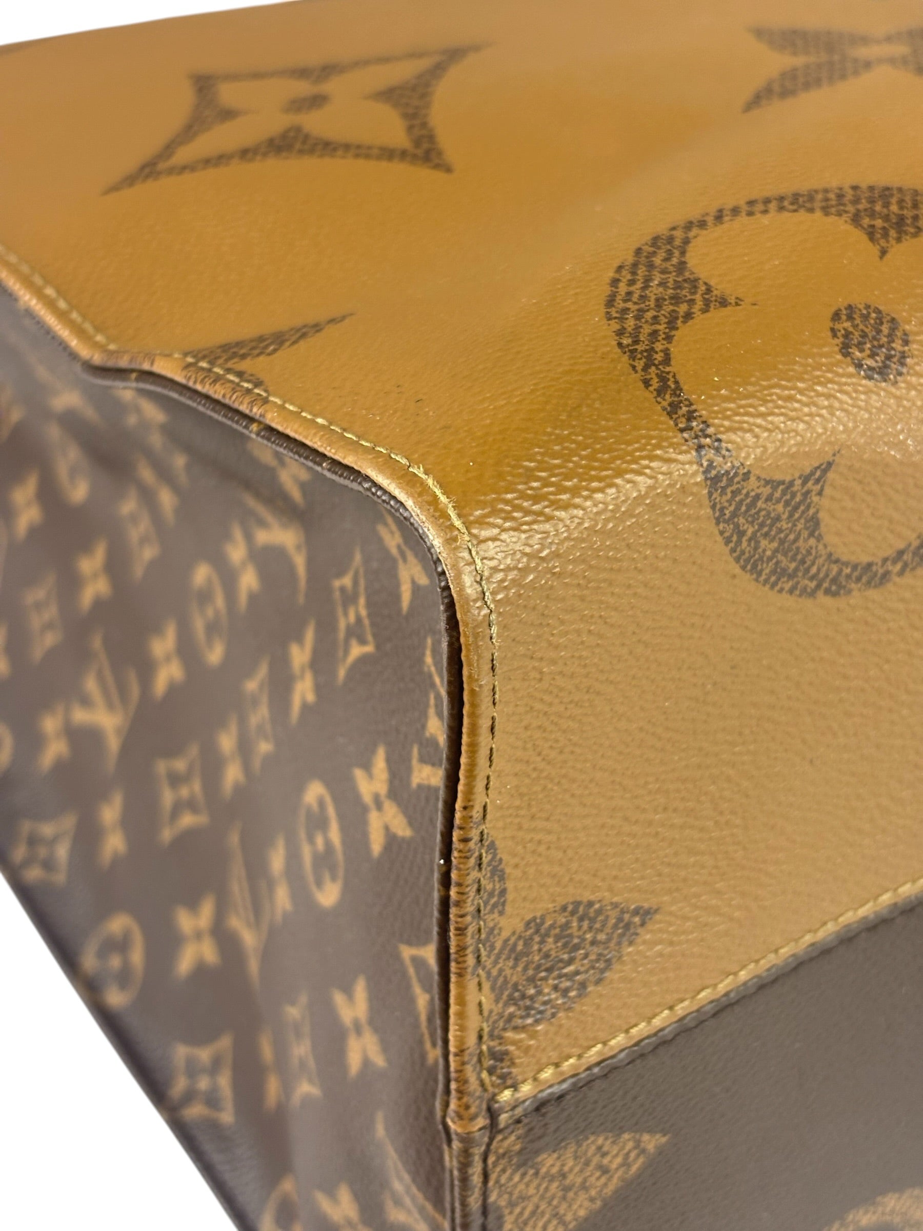 Louis Vuitton Monogram OnTheGo MM