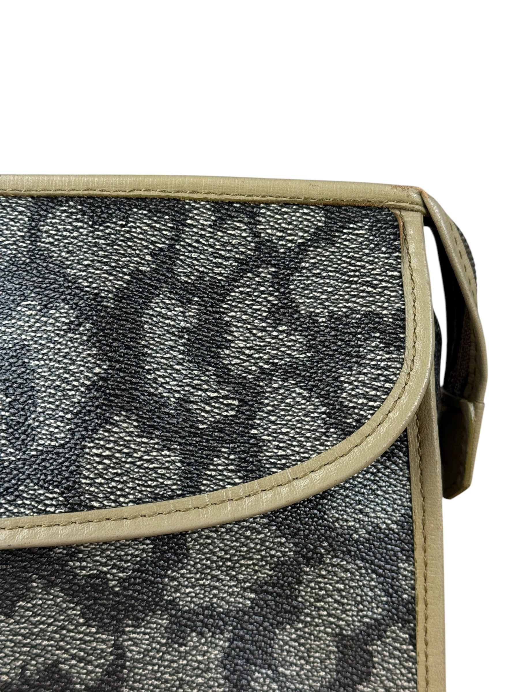 Yves Saint Lauren Vintage Gray Giraffe Printed Leather Clutch