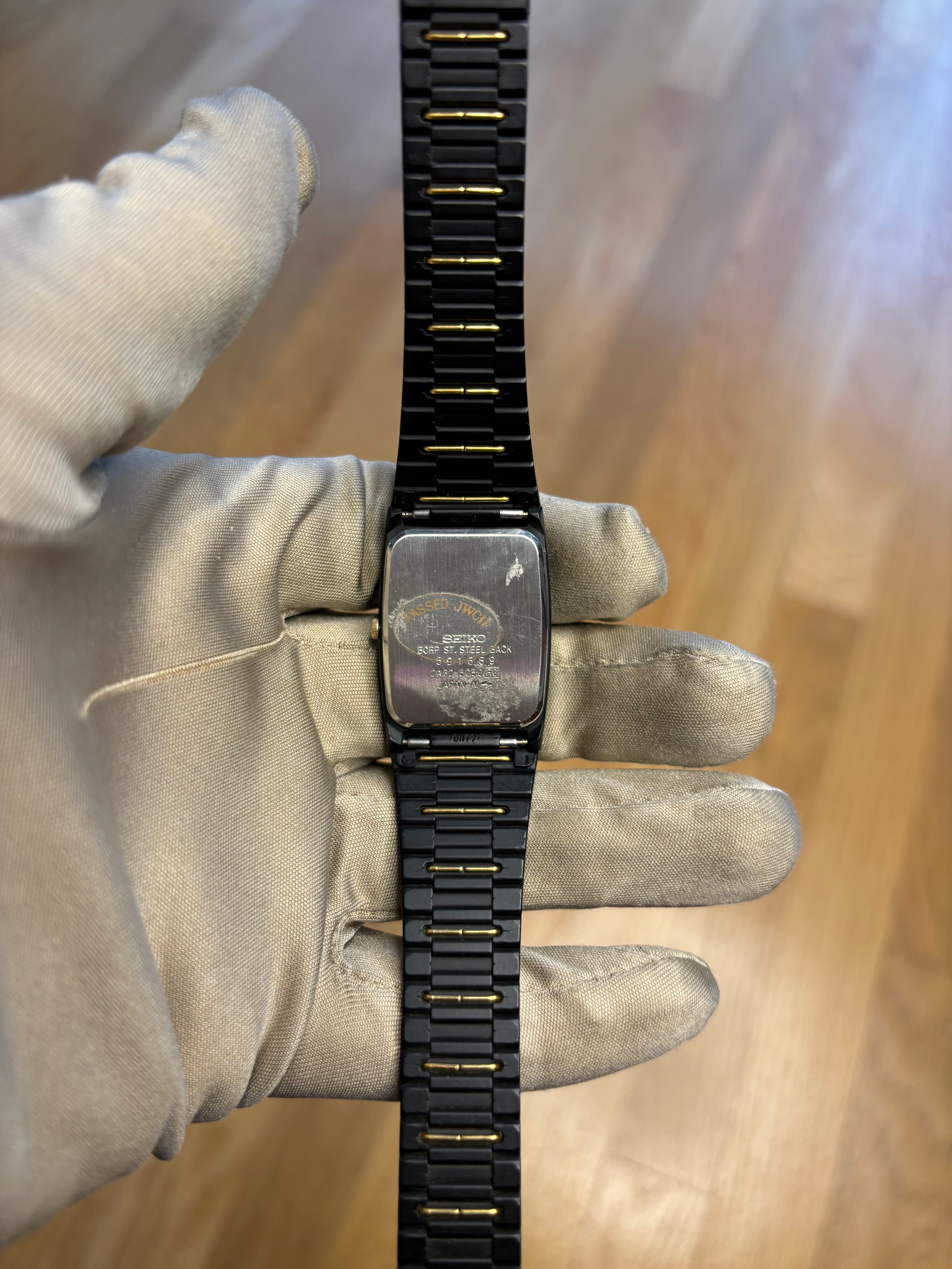 Seiko Black & Gold Quartz