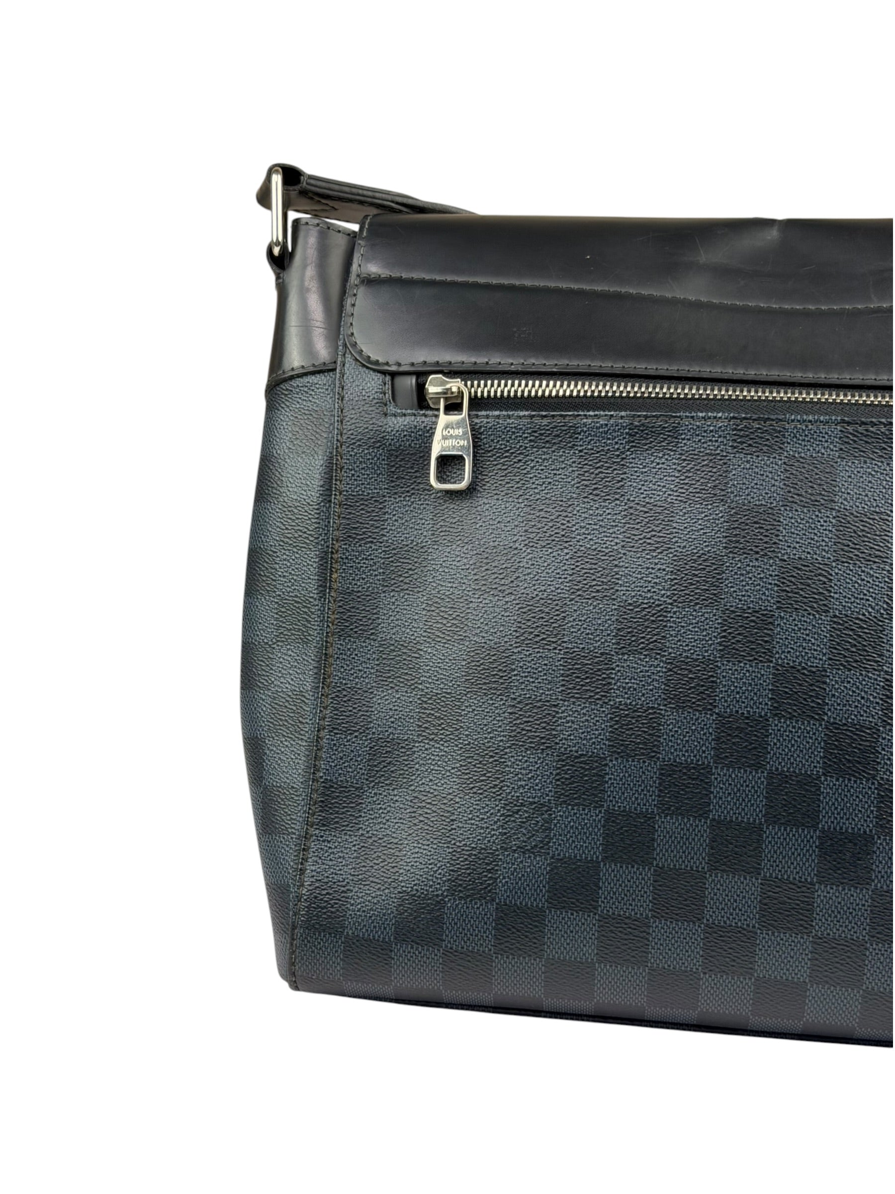 Louis Vuitton Damier Cobalt Newport Messenger Bag GM