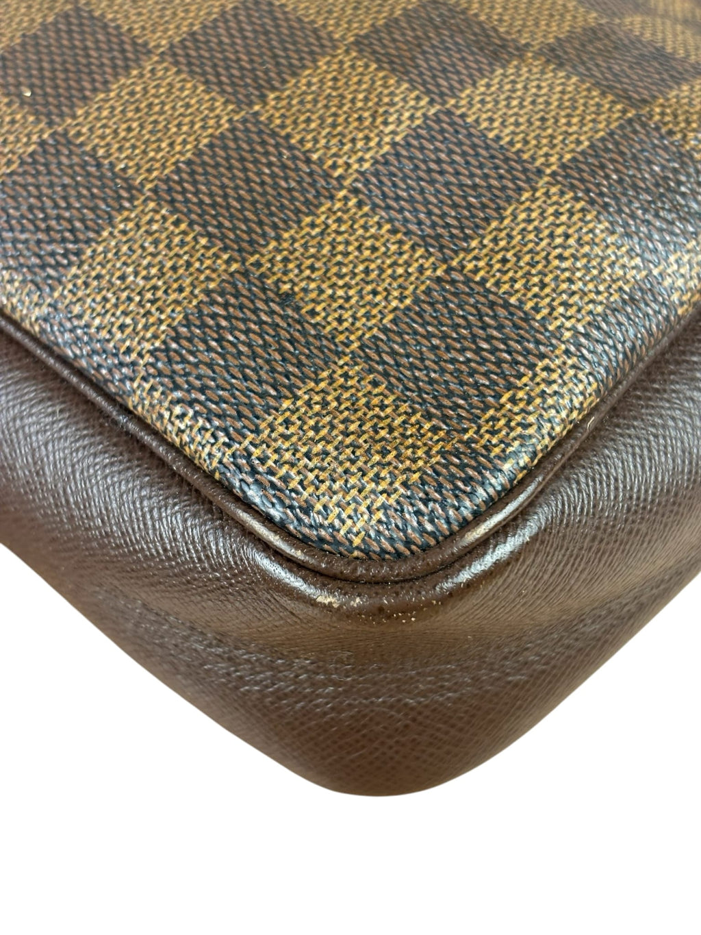 Louis Vuitton Damier Ebene Trousse Make-Up Pochette