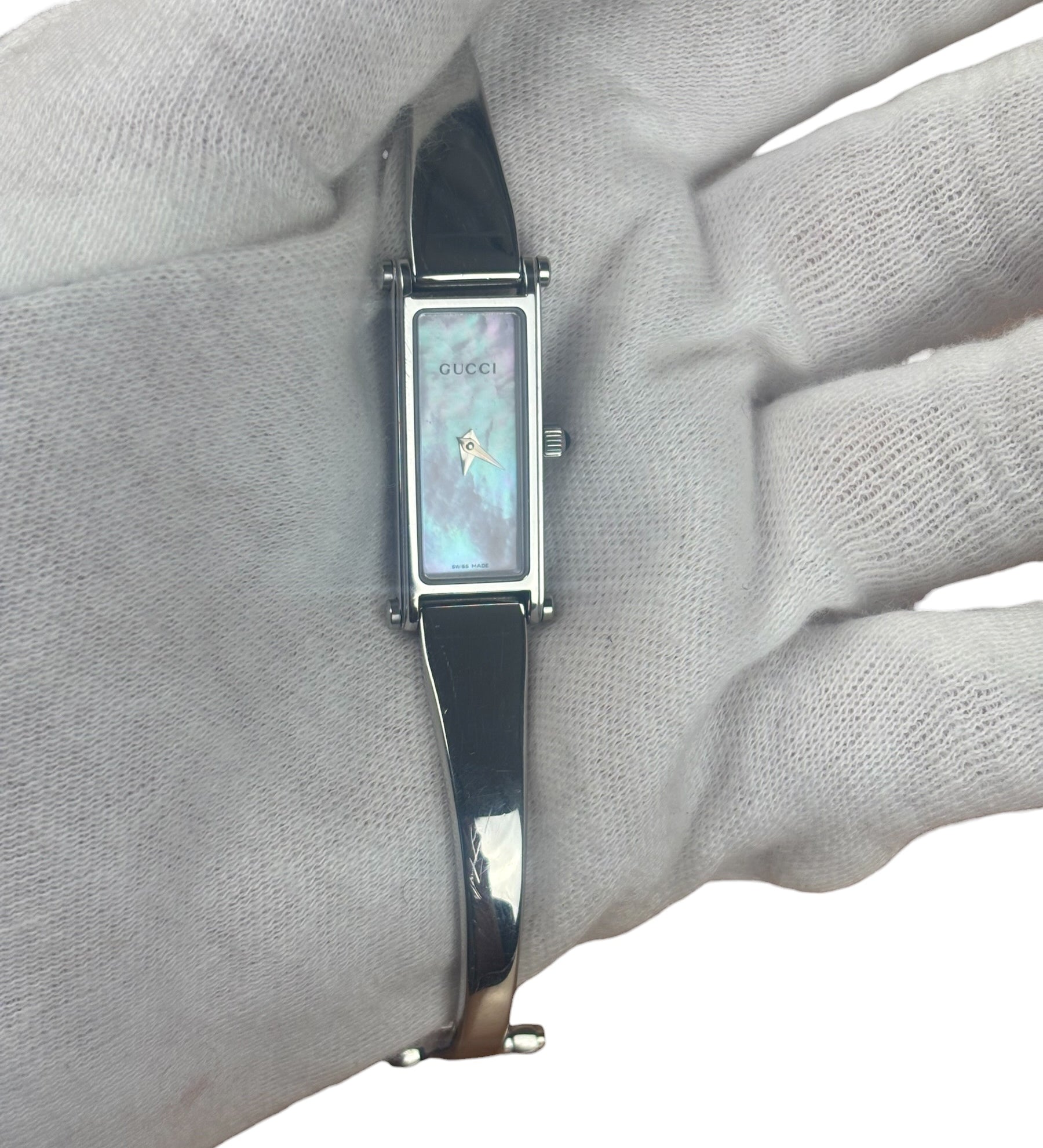 Gucci 1500l Mother of Pearl Dial