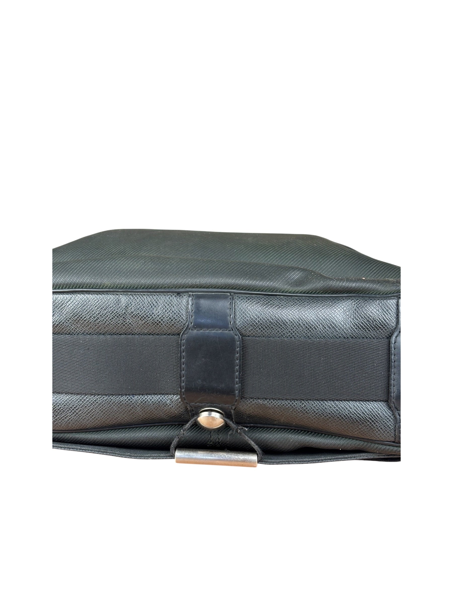 Louis Vuitton Black Leather Taiga Viktor Messenger Bag