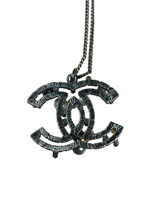 Chanel Interlocking CC Pearl/Crystal Pendant Necklace