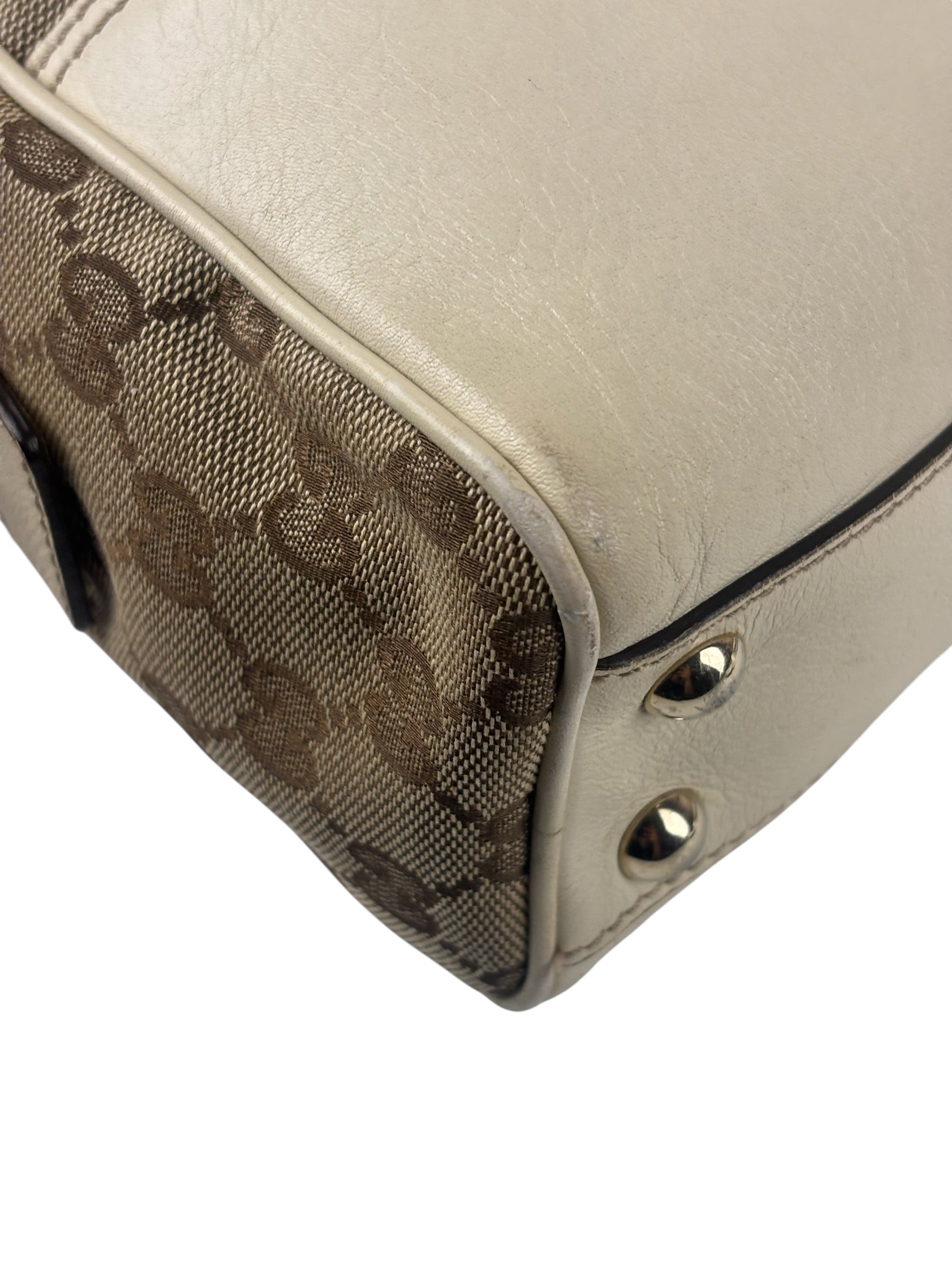 Gucci GG Beige Ivory Leather Shoulder Bag