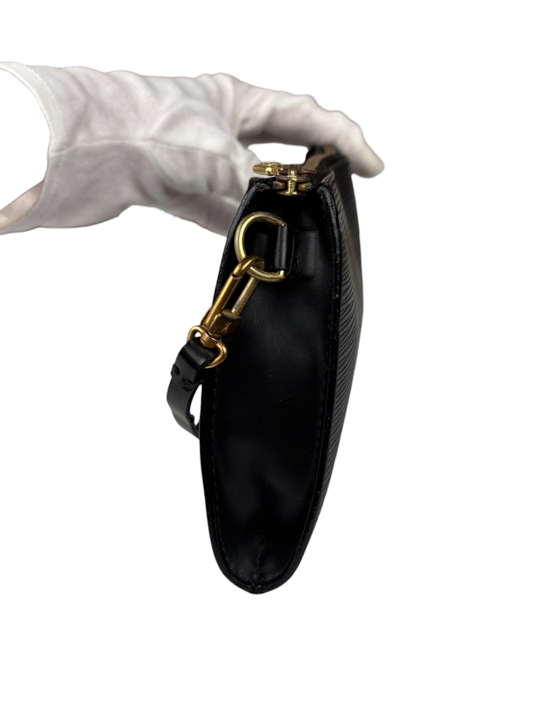 Louis Vuitton Black Epi Leather Pochette