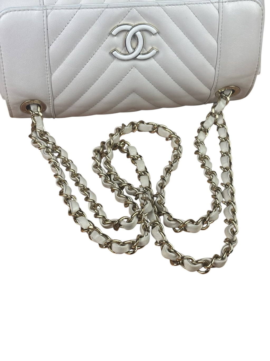 Chanel White Lambskin Chevron-Quilted Flap Bag 2019