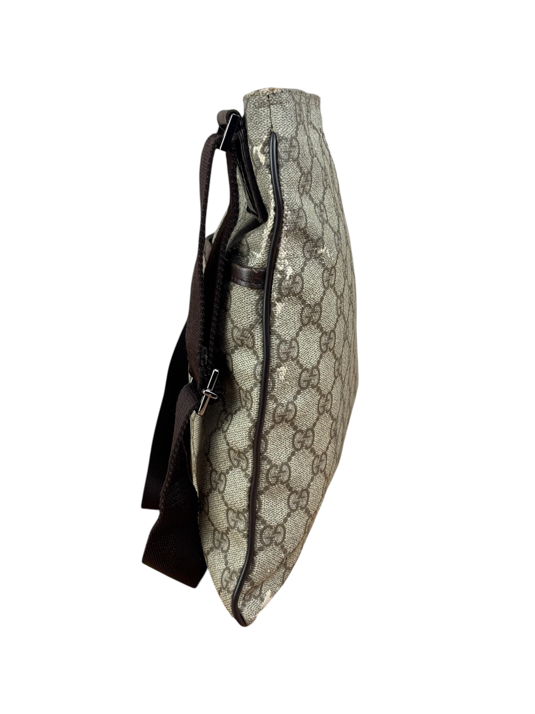 Gucci GG Supreme Canvas Flat Messenger Bag