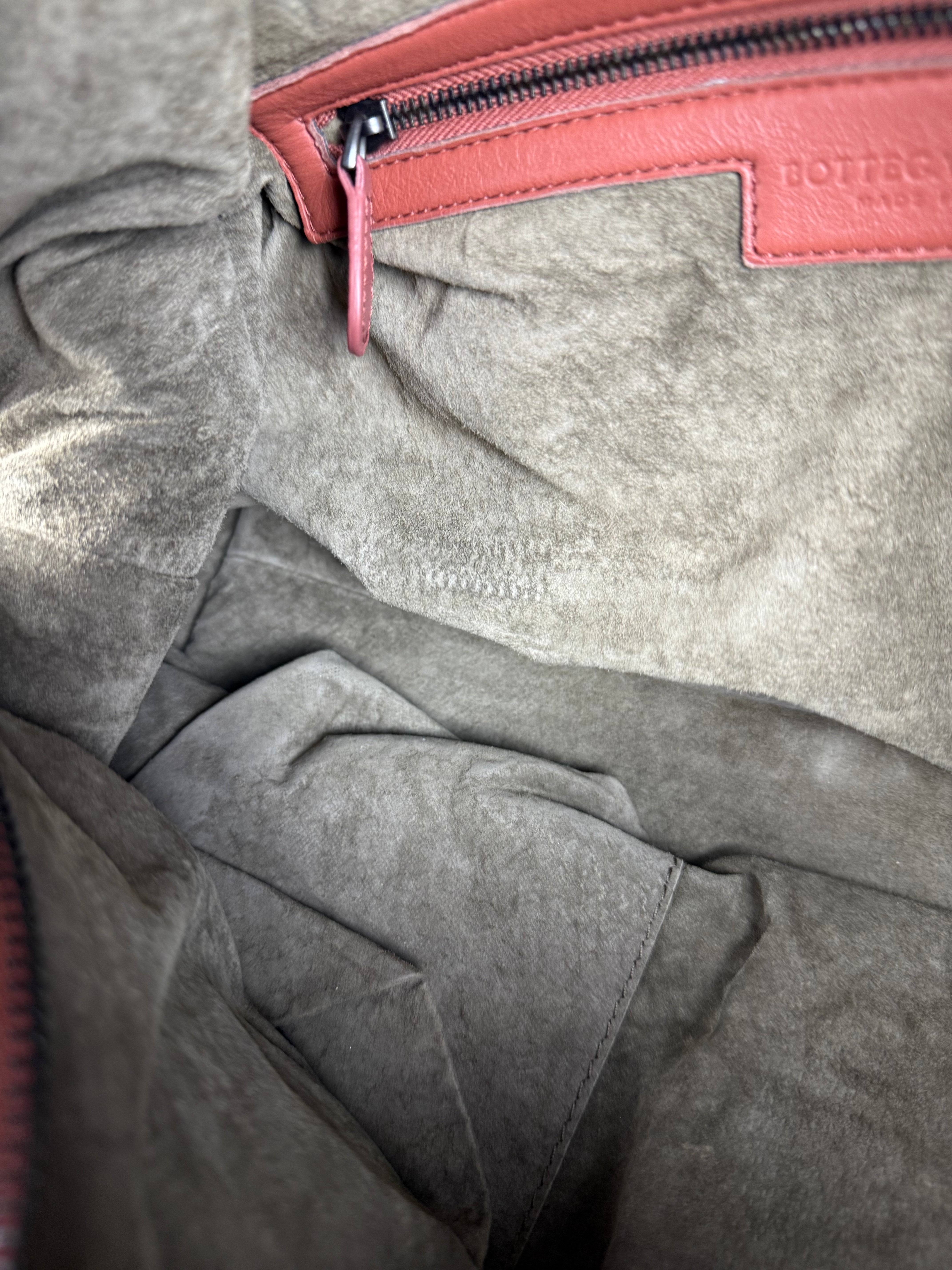 Bottega Veneta Intreccio Montaigne Handbag Mauve