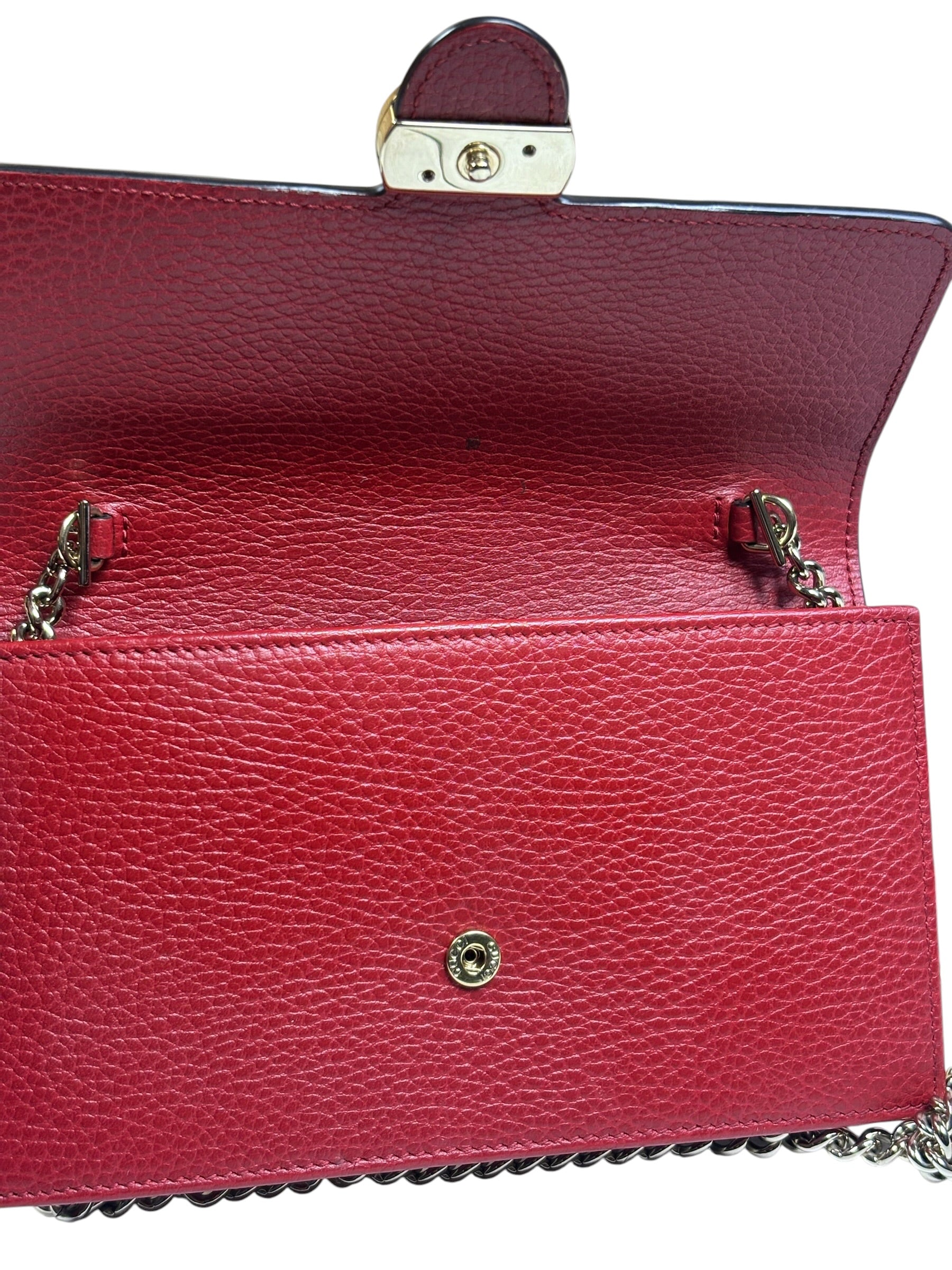 Gucci Red Leather GG Logo Wallet On Chain