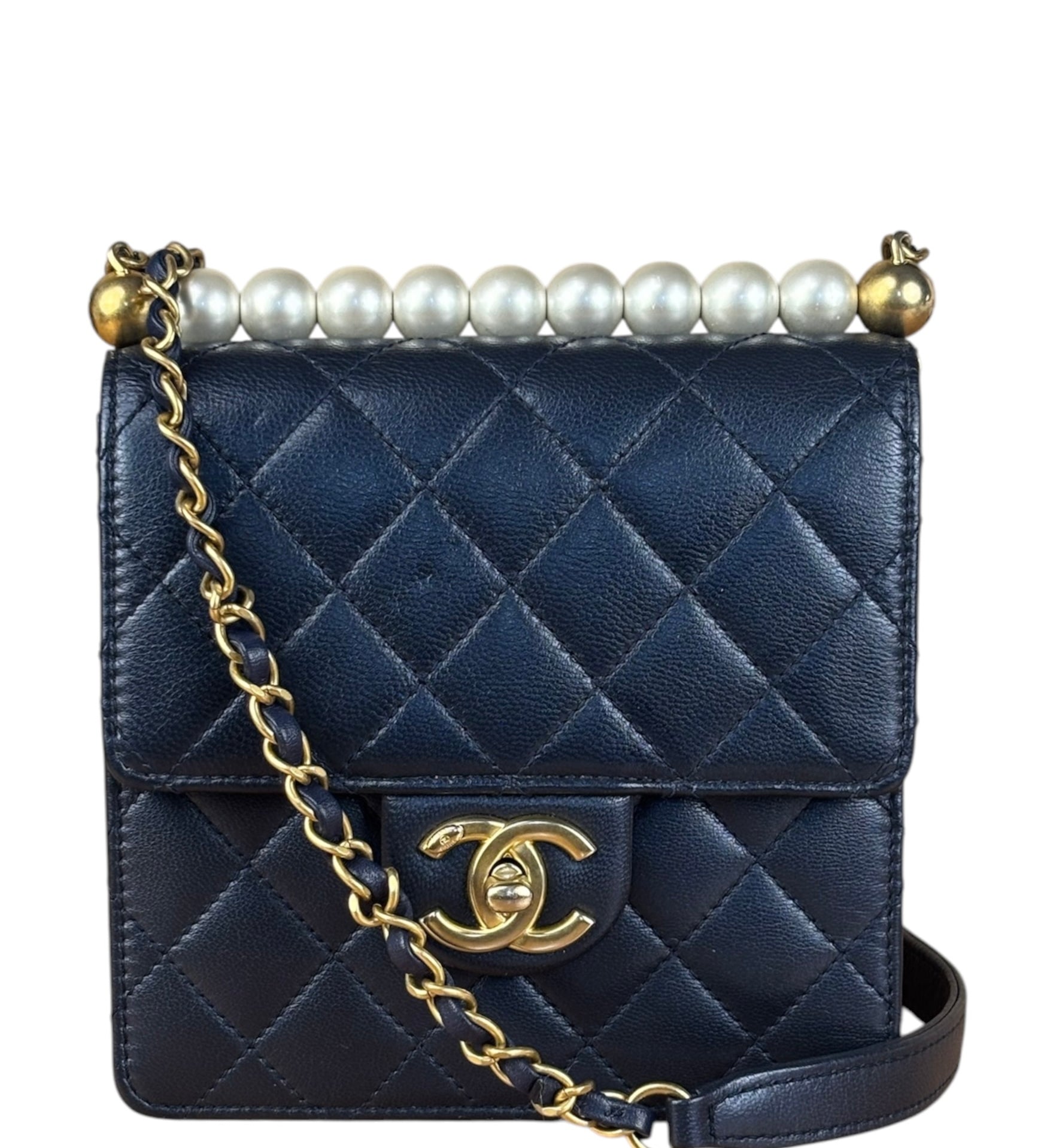Chanel Chic Pearl Flap Shoulder/Crossbody Bag