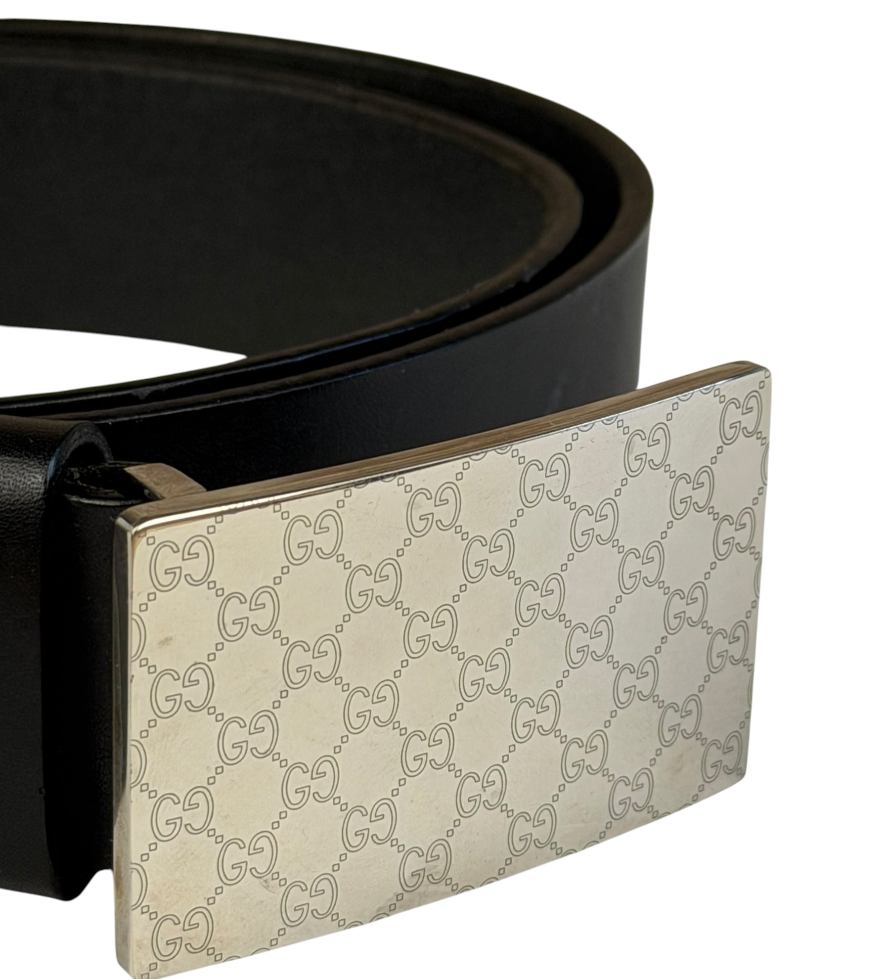 Gucci Black Leather GG Supreme Buckled Belt