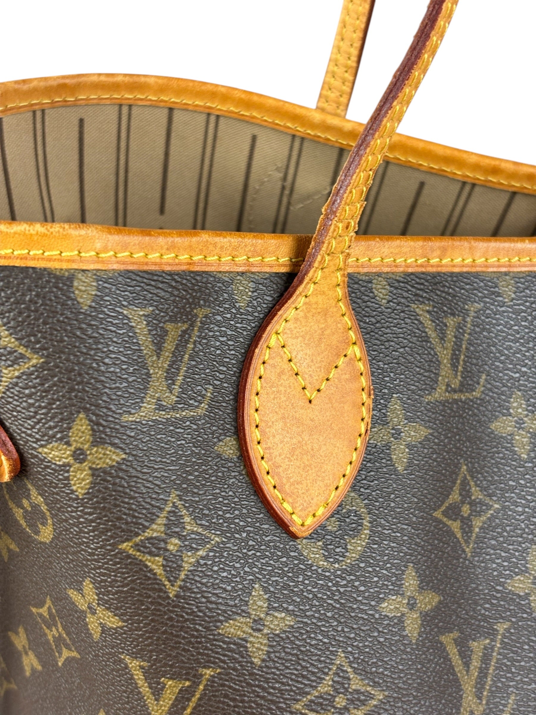 Louis Vuitton Monogram Neverfull MM Shoulder Bag