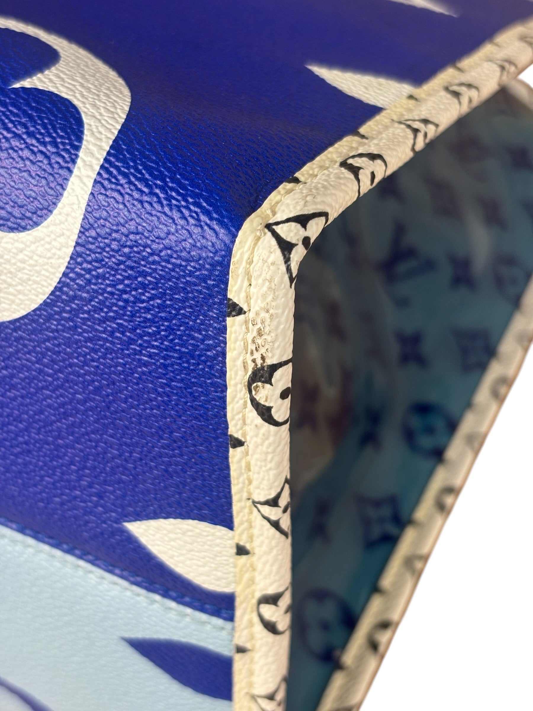 Louis Vuitton Monogram Giant Okinawa OnTheGo GM Tote