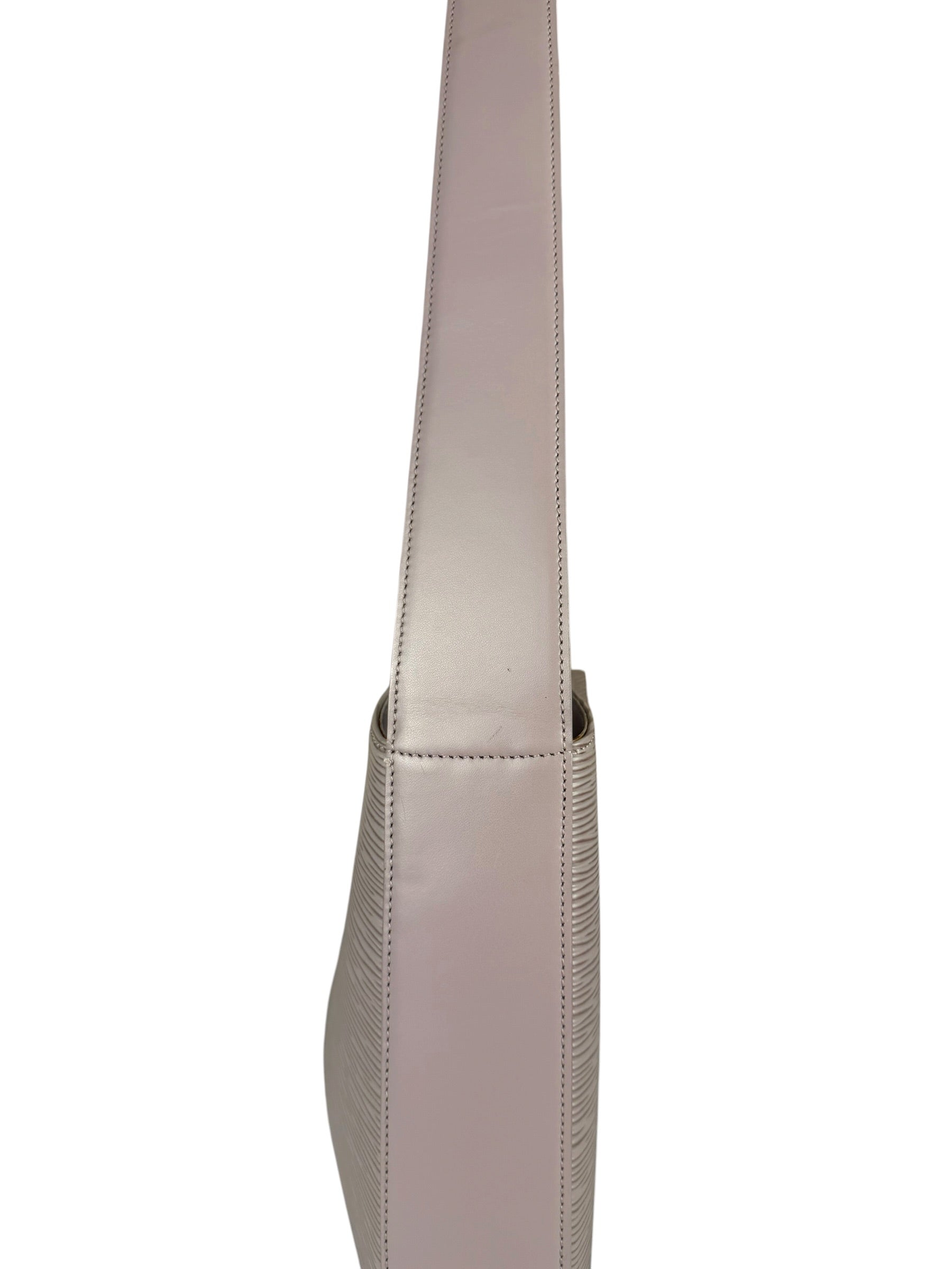 Louis Vuitton Lilac Epi Leather Reverie Hobo Bag