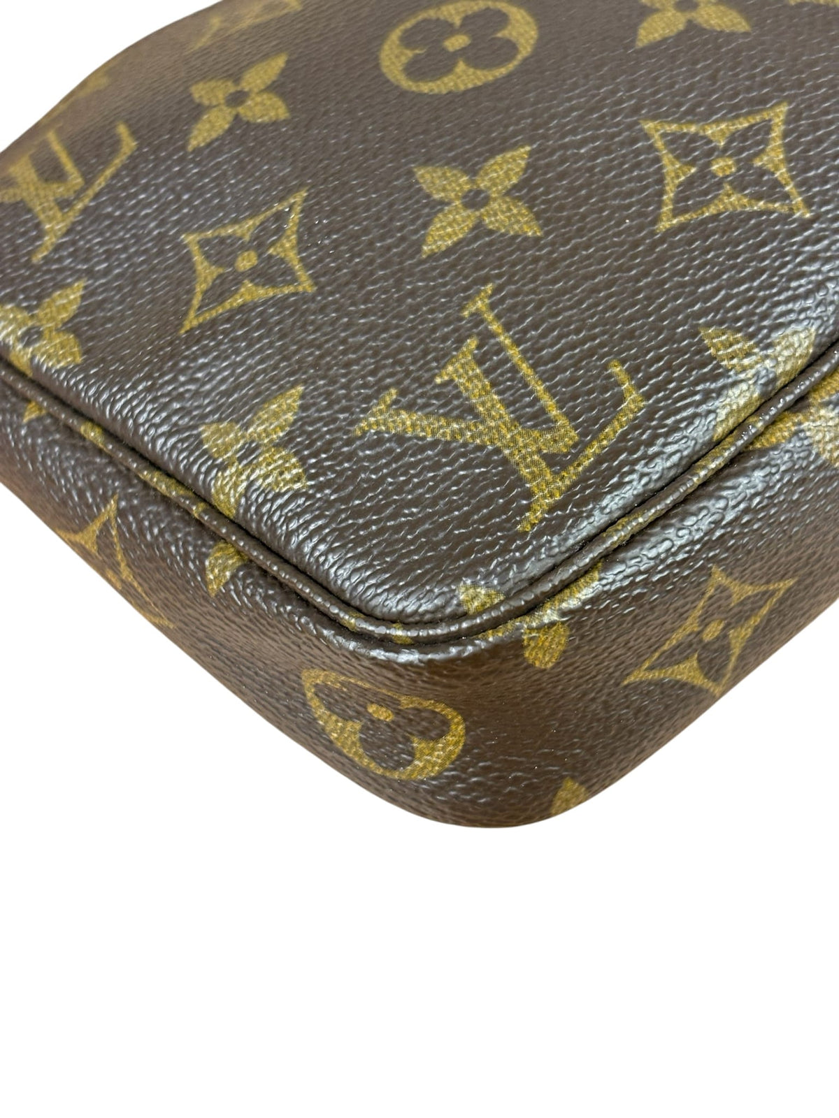 Louis Vuitton Monogram Pochette