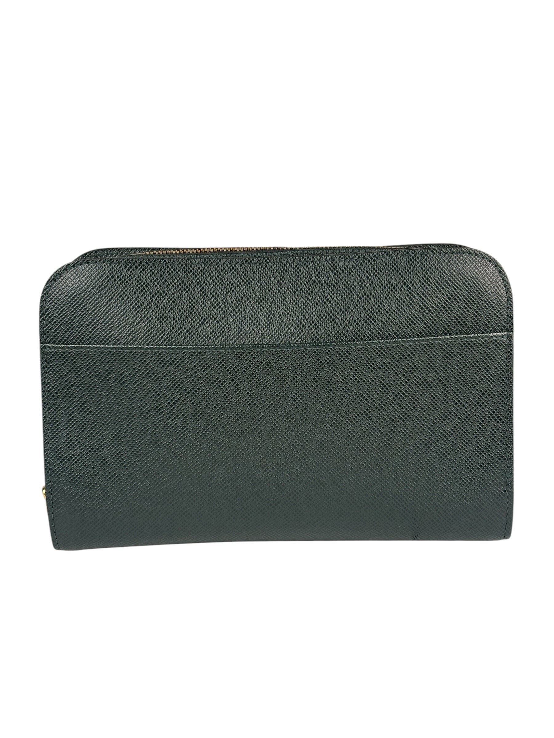 Louis Vuitton Green Taiga Leather Baikal Clutch